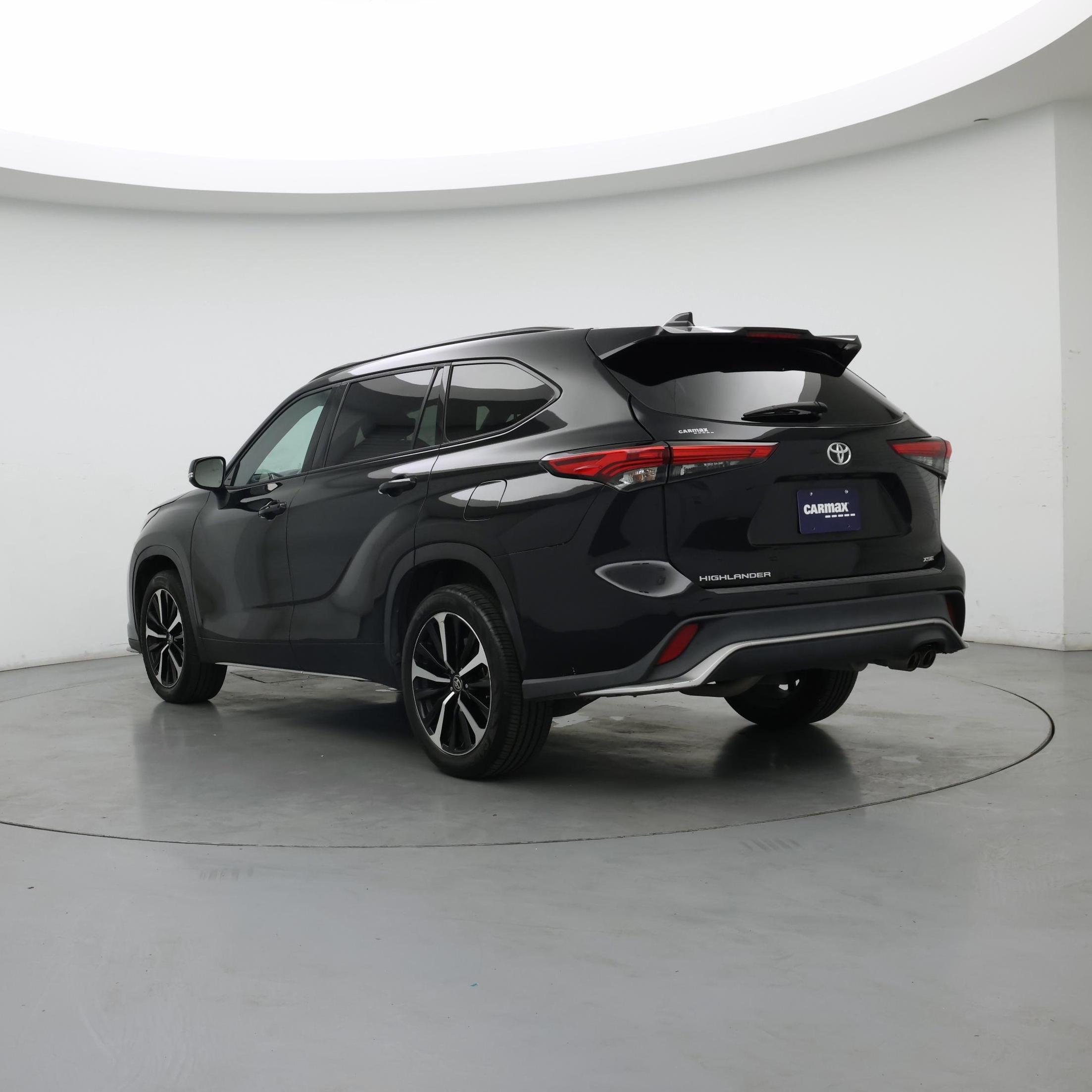 Thumbnail: 2022 Toyota Highlander - 2