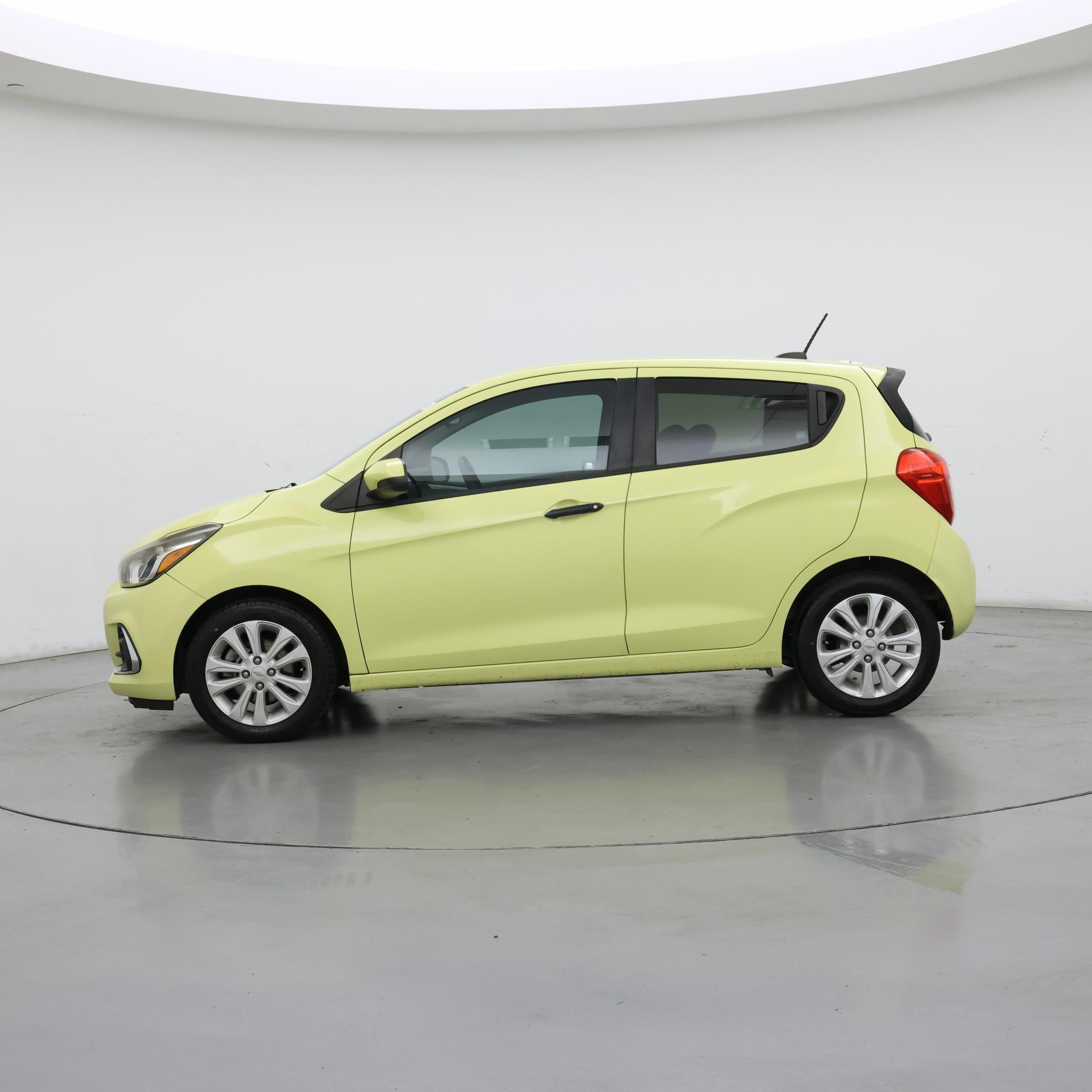 Thumbnail: 2017 Chevrolet Spark - 3