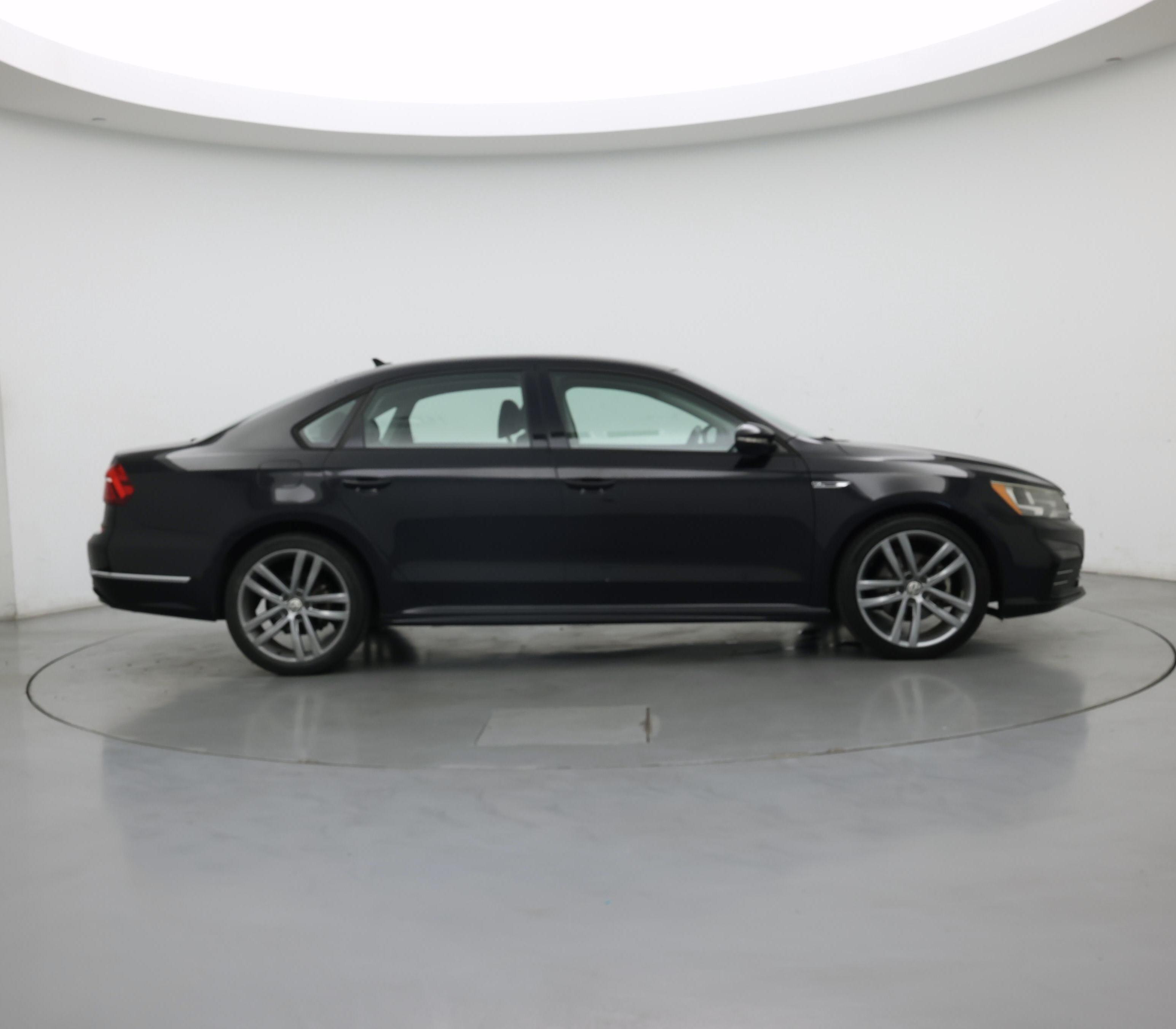 Thumbnail: 2018 Volkswagen Passat - 7