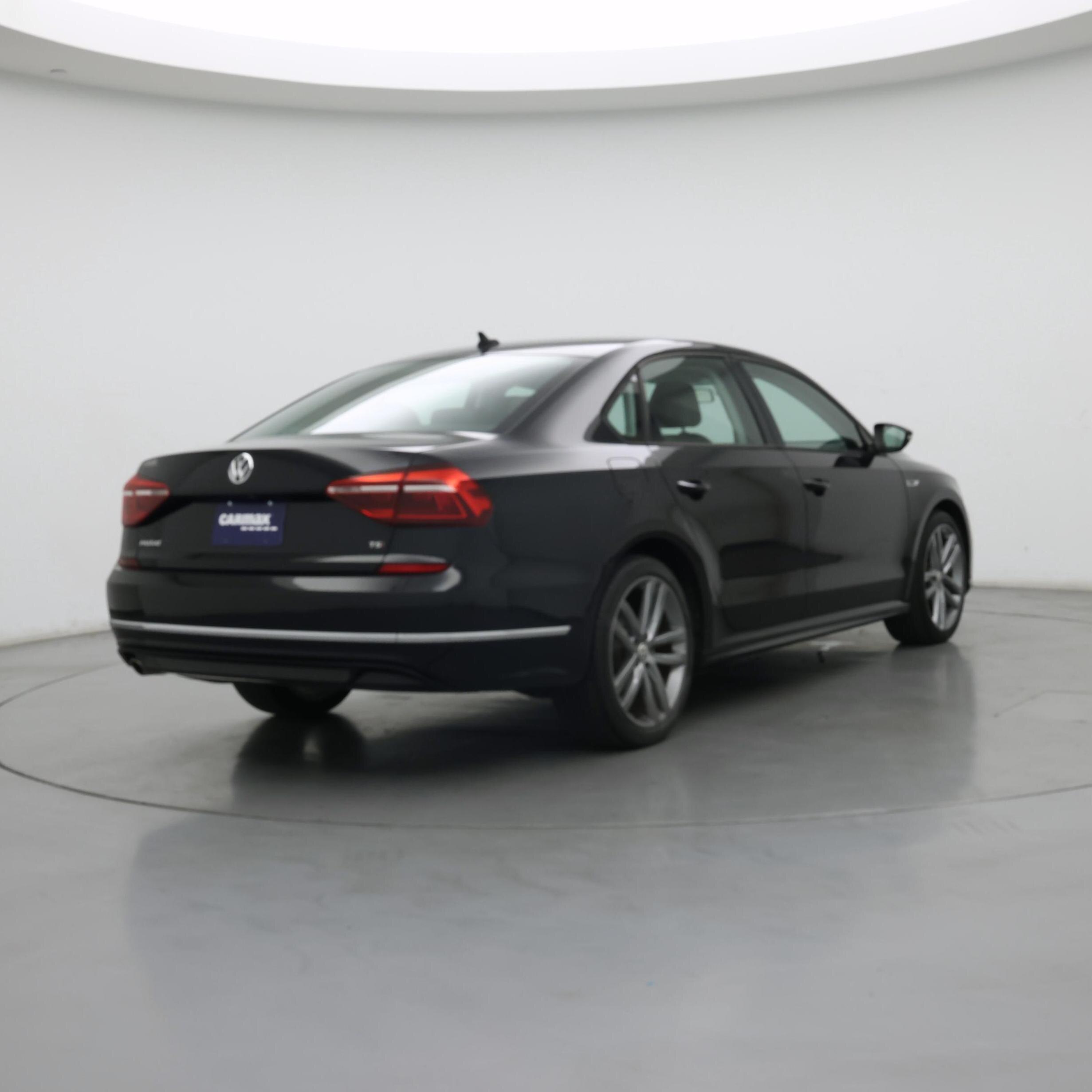Thumbnail: 2018 Volkswagen Passat - 8