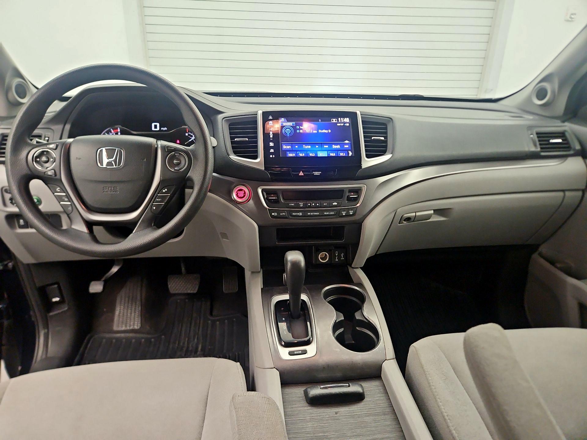 Thumbnail: 2018 Honda Pilot - 9