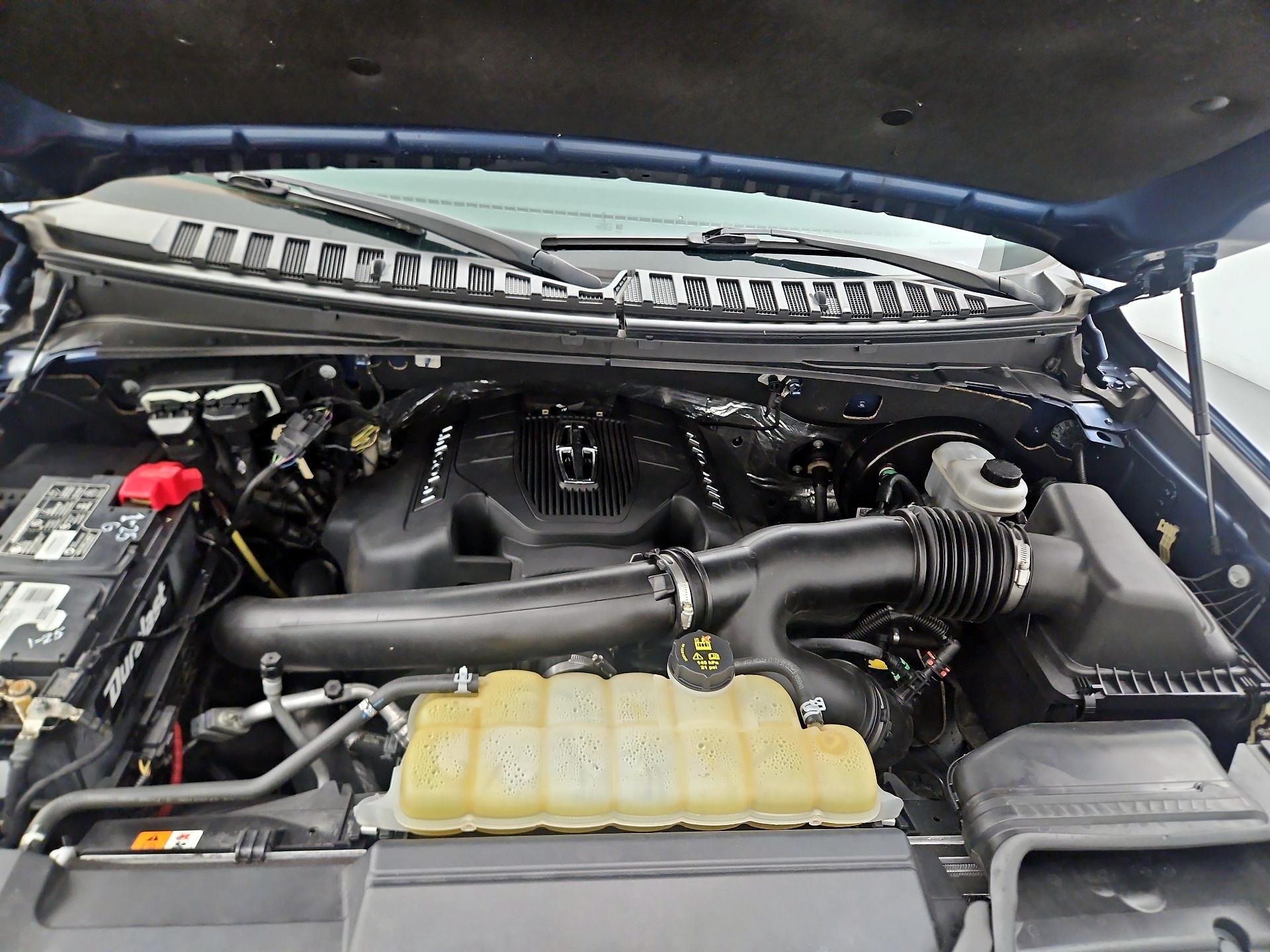 Thumbnail: 2019 Lincoln Navigator L - 20