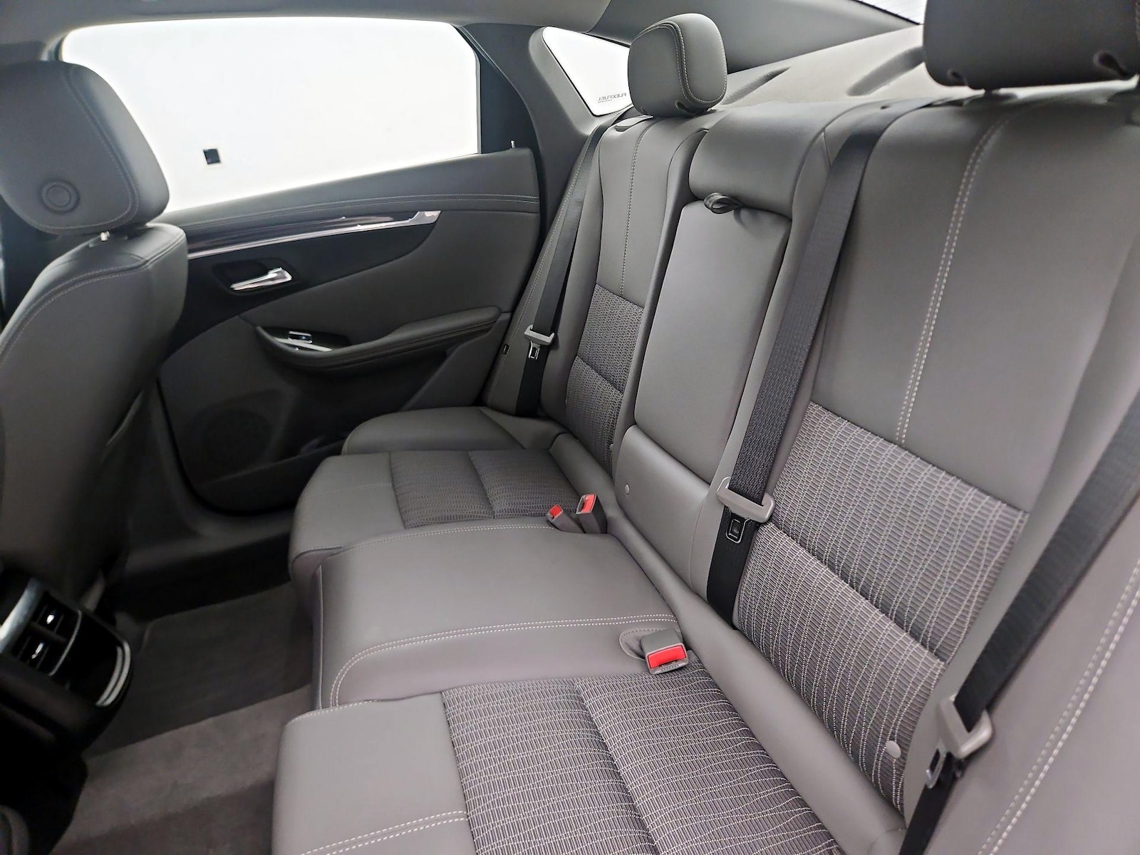 2019 Chevrolet Impala 1LT - Photo 19