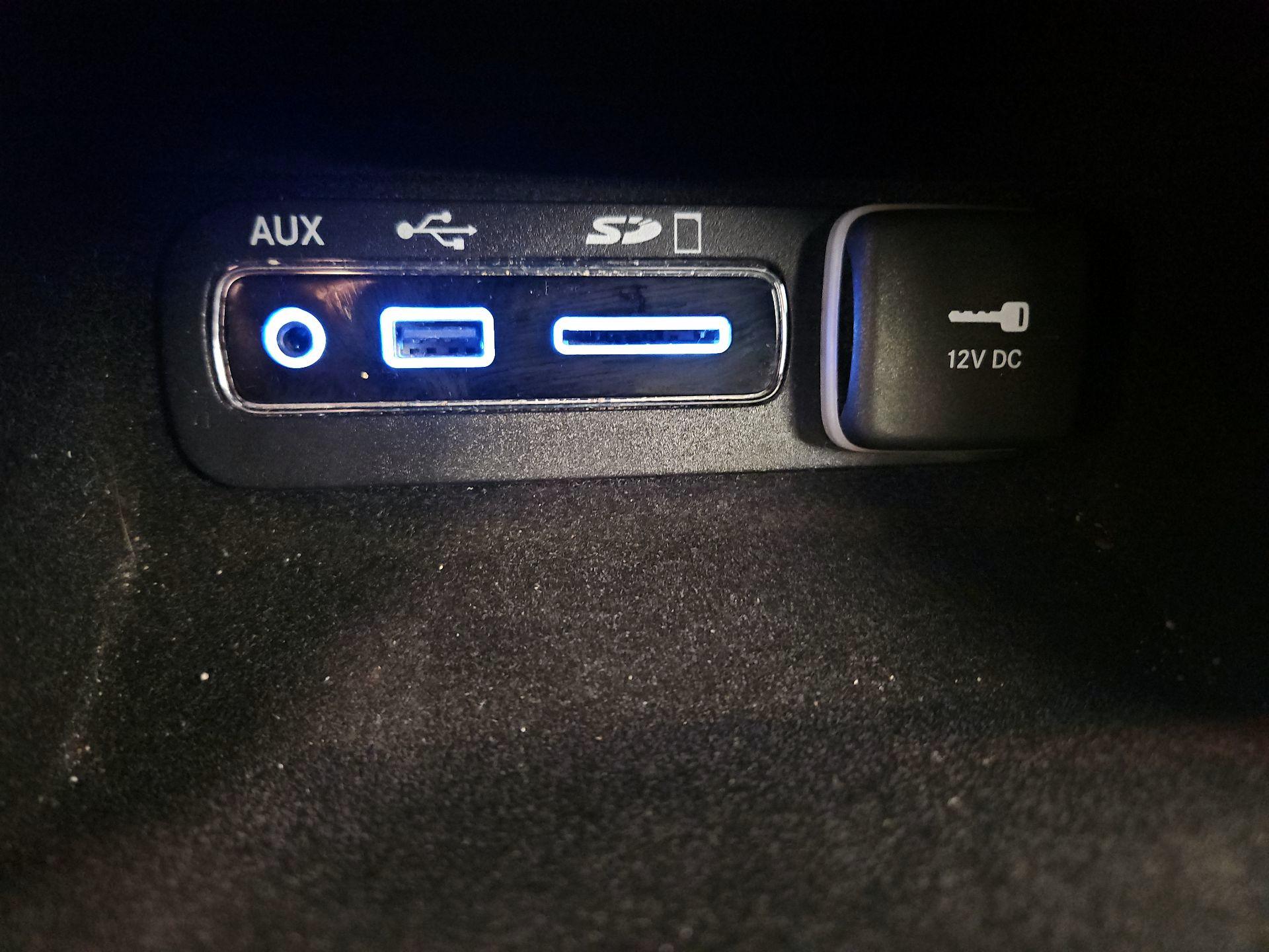 Thumbnail: 2017 Jeep Grand Cherokee - 17