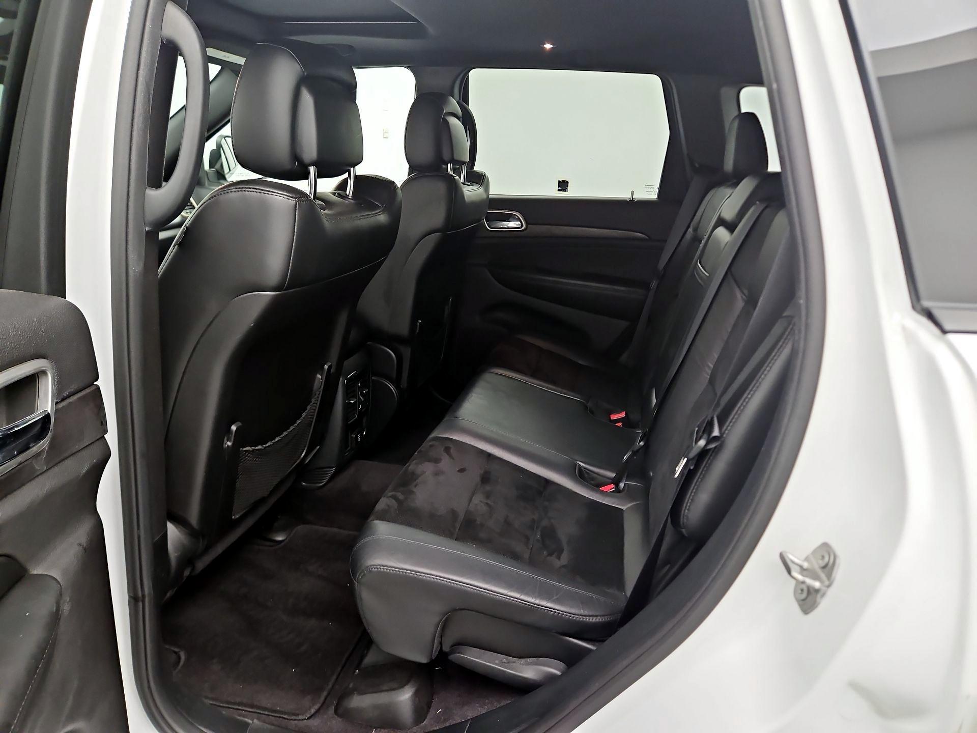 Thumbnail: 2017 Jeep Grand Cherokee - 18