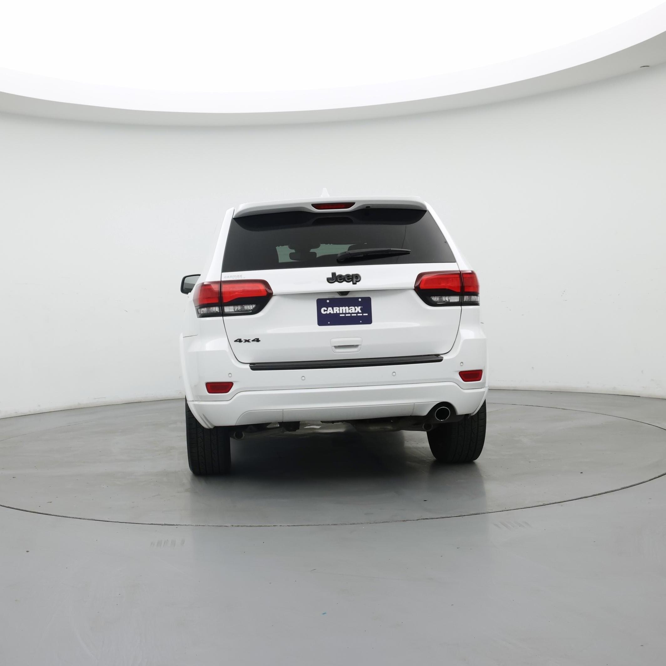 Thumbnail: 2017 Jeep Grand Cherokee - 6