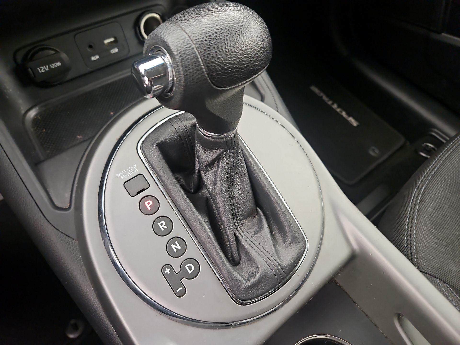 Thumbnail: 2015 Kia Sportage - 16