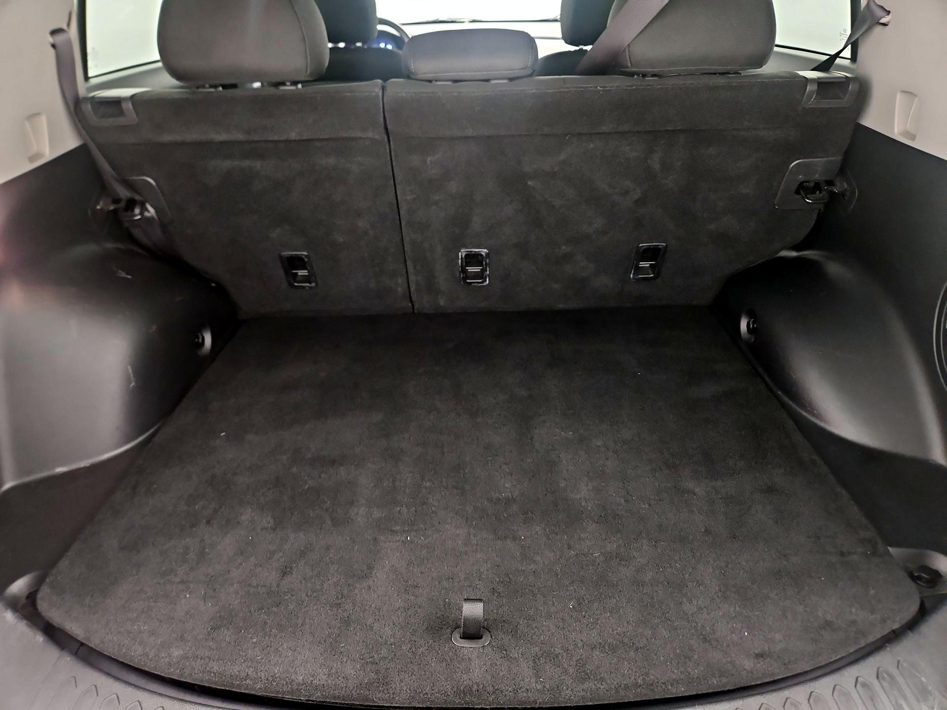 Thumbnail: 2015 Kia Sportage - 18