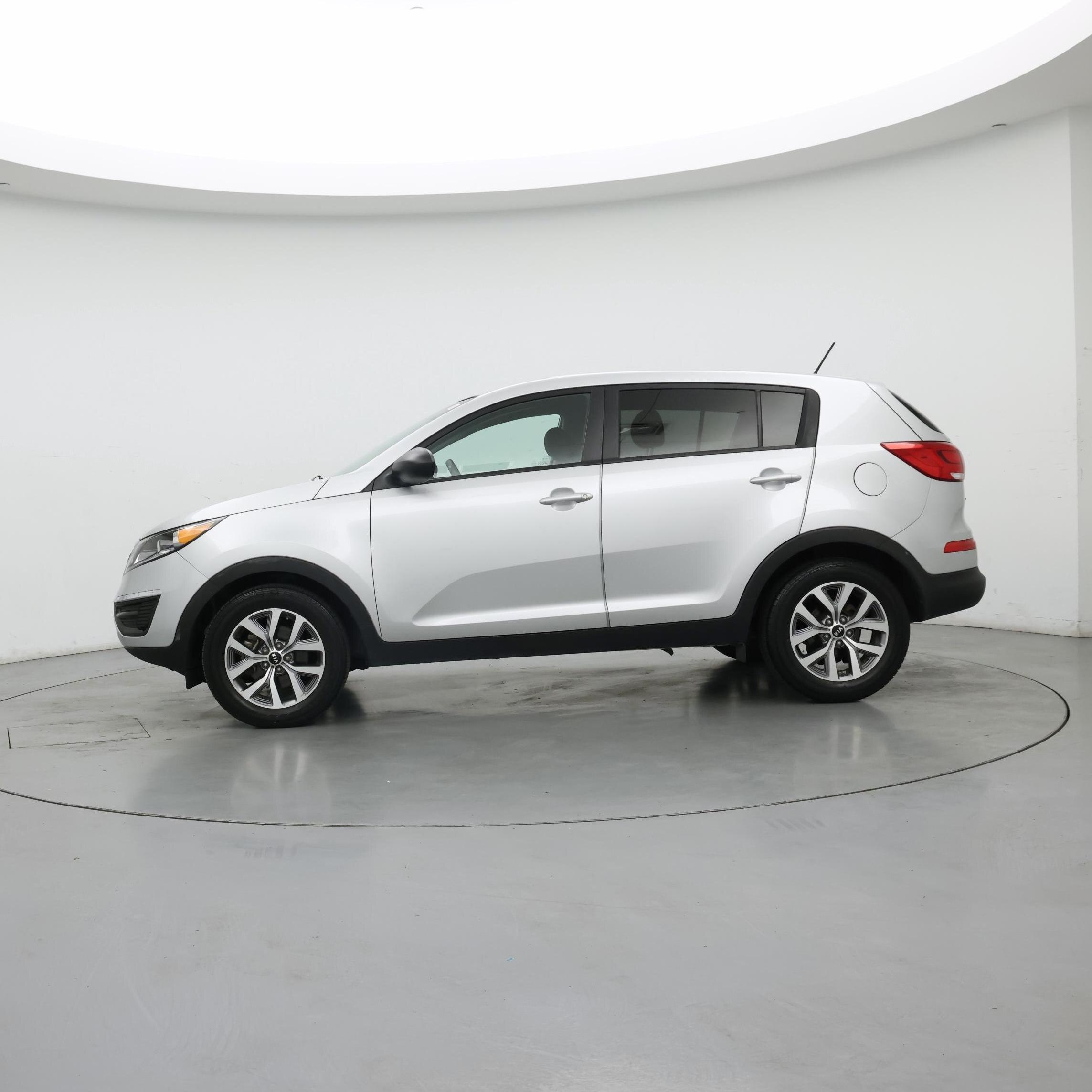 Thumbnail: 2015 Kia Sportage - 3