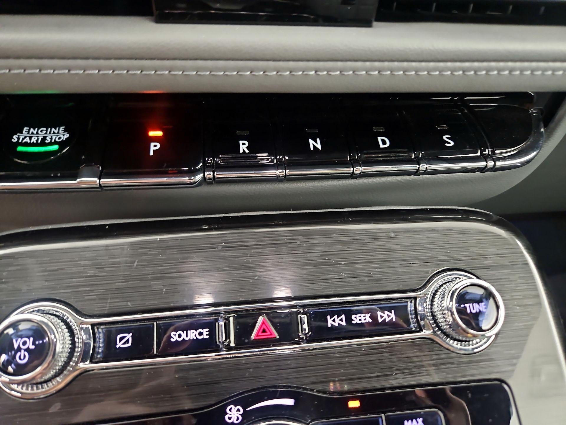 Thumbnail: 2021 Lincoln Nautilus - 16