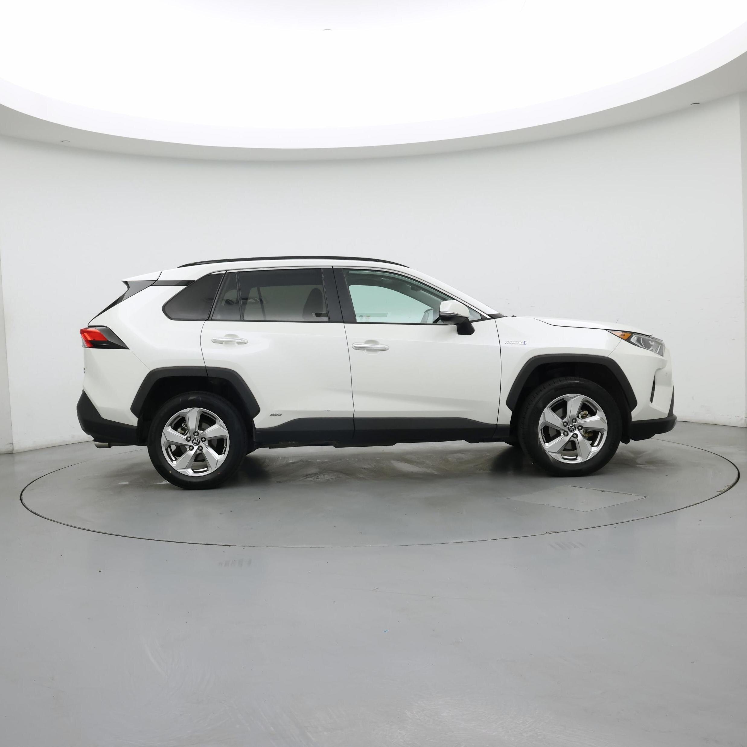 Thumbnail: 2019 Toyota RAV4 - 7