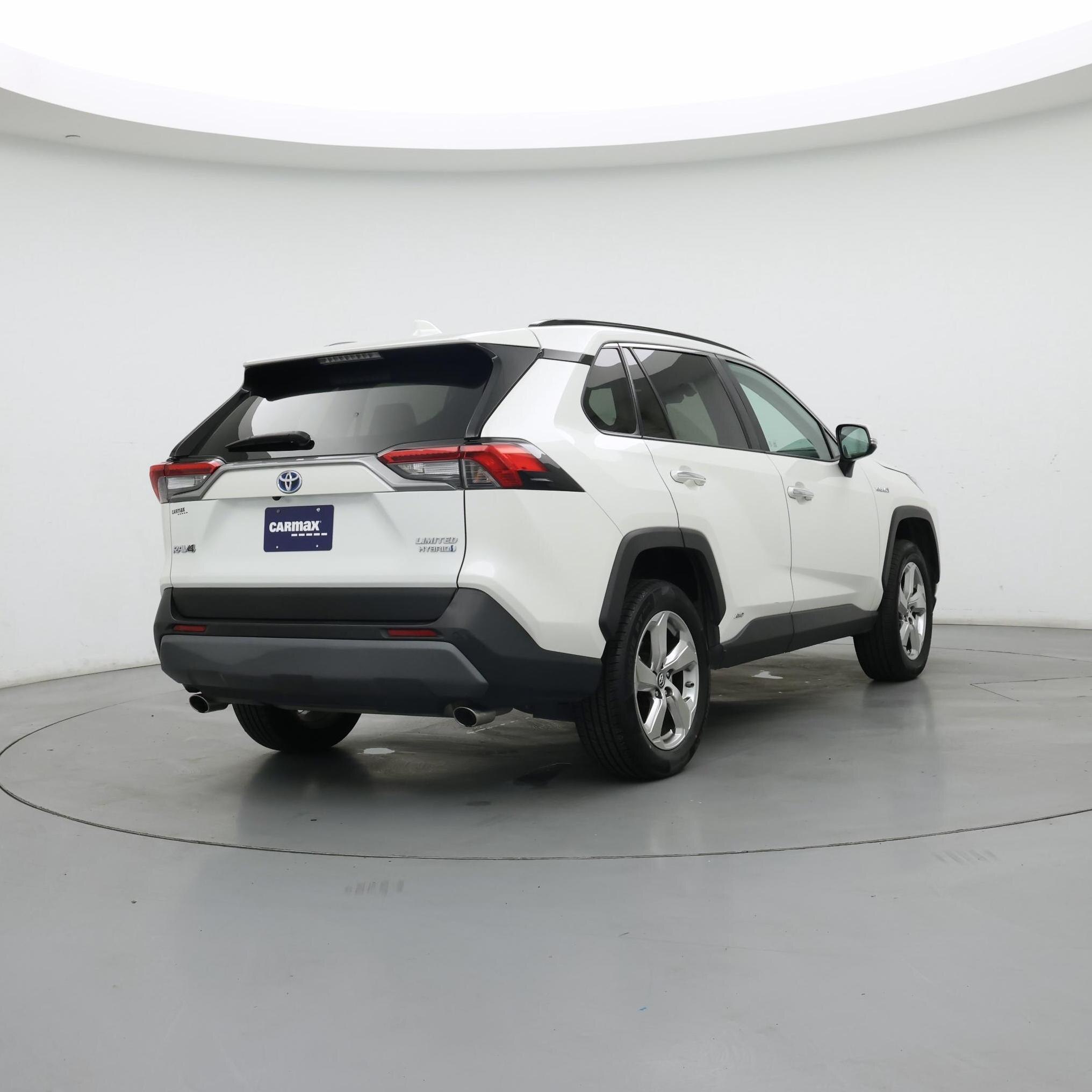 Thumbnail: 2019 Toyota RAV4 - 8