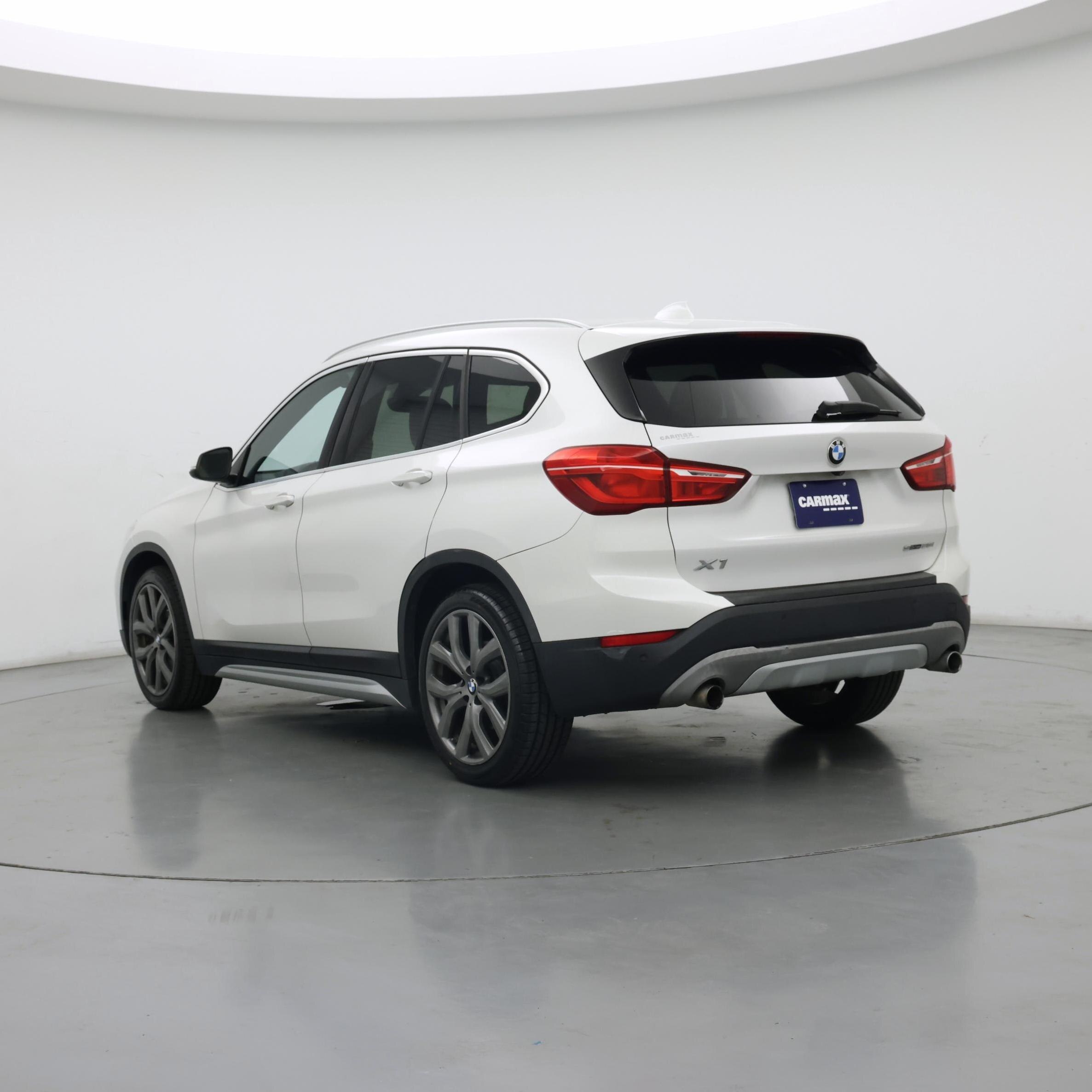 Thumbnail: 2019 BMW X1 - 2