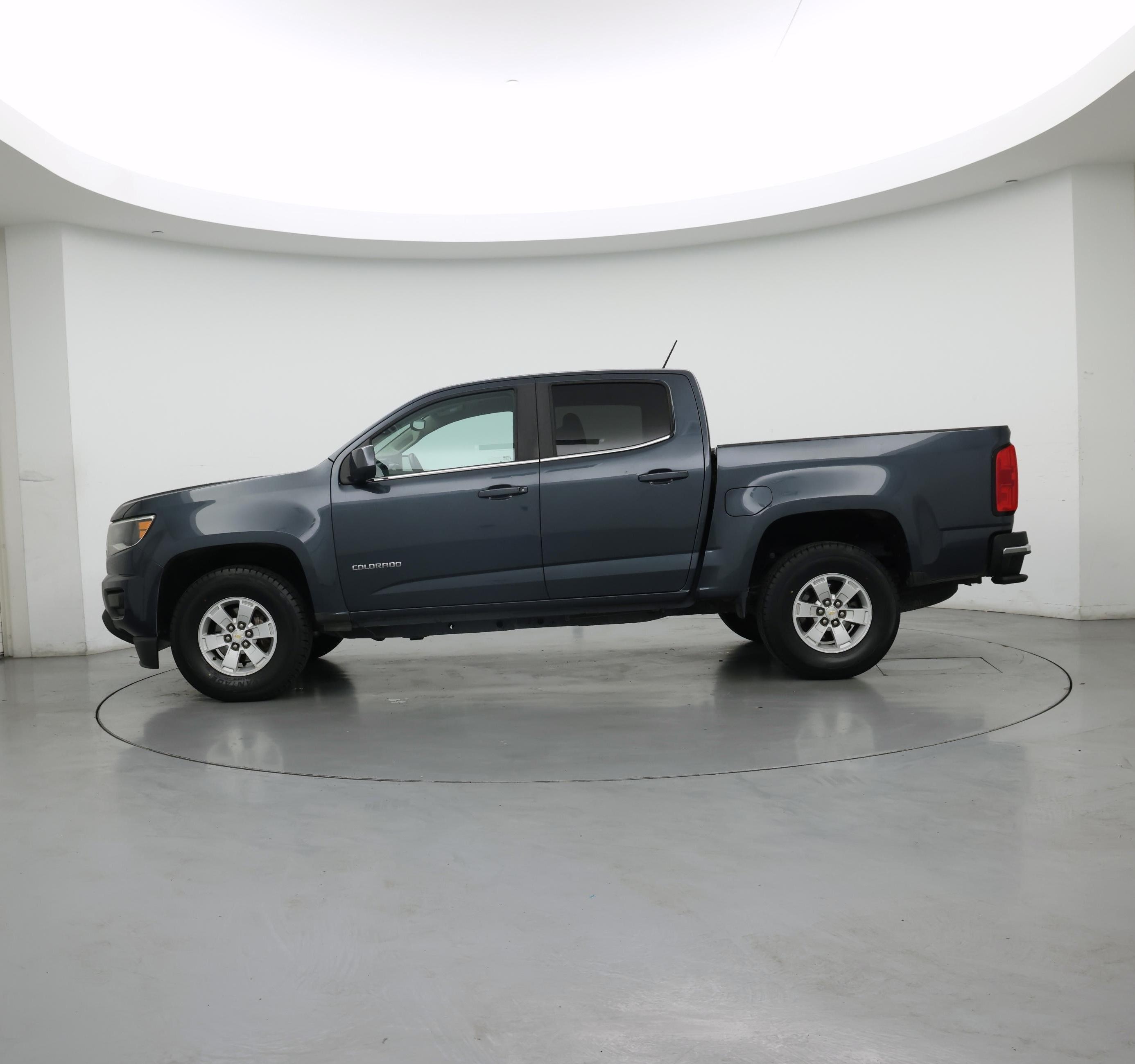 Thumbnail: 2020 Chevrolet Colorado - 3