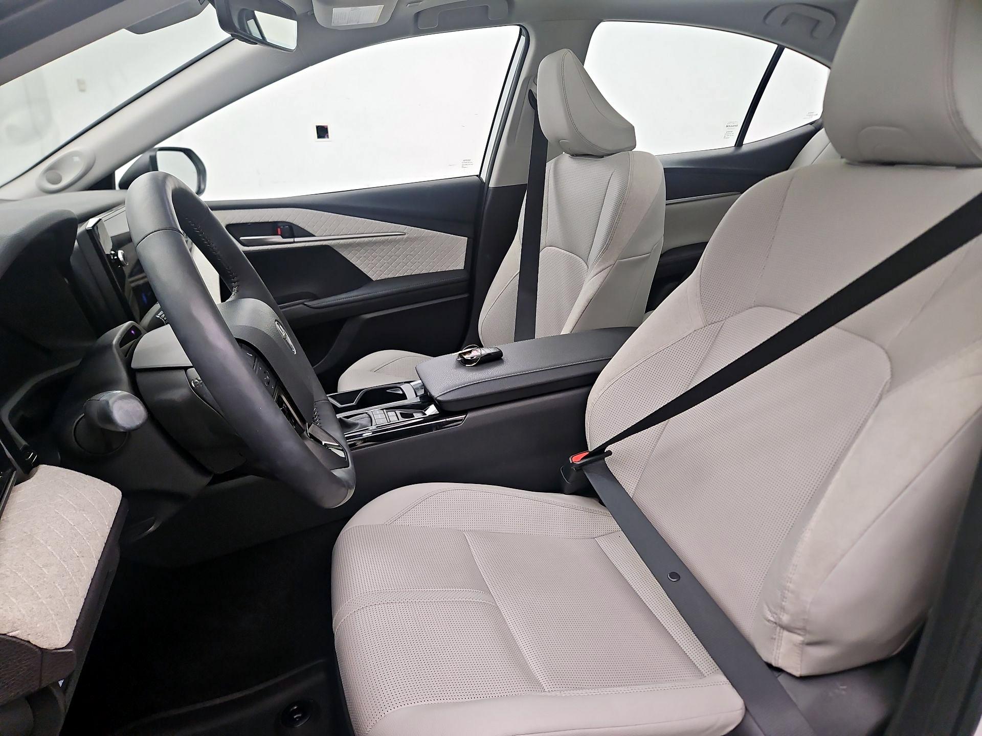 Thumbnail: 2025 Toyota Camry - 11