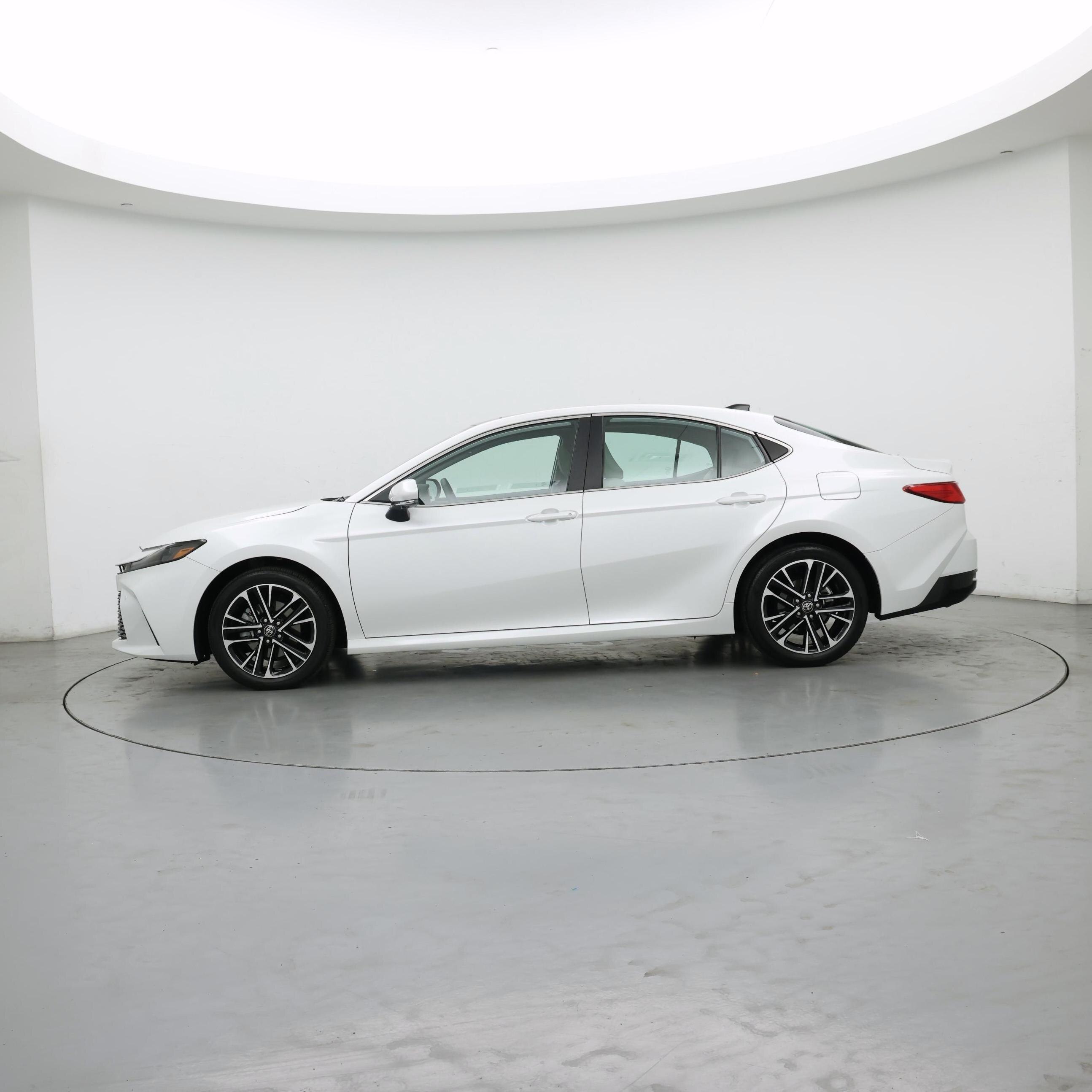 Thumbnail: 2025 Toyota Camry - 3