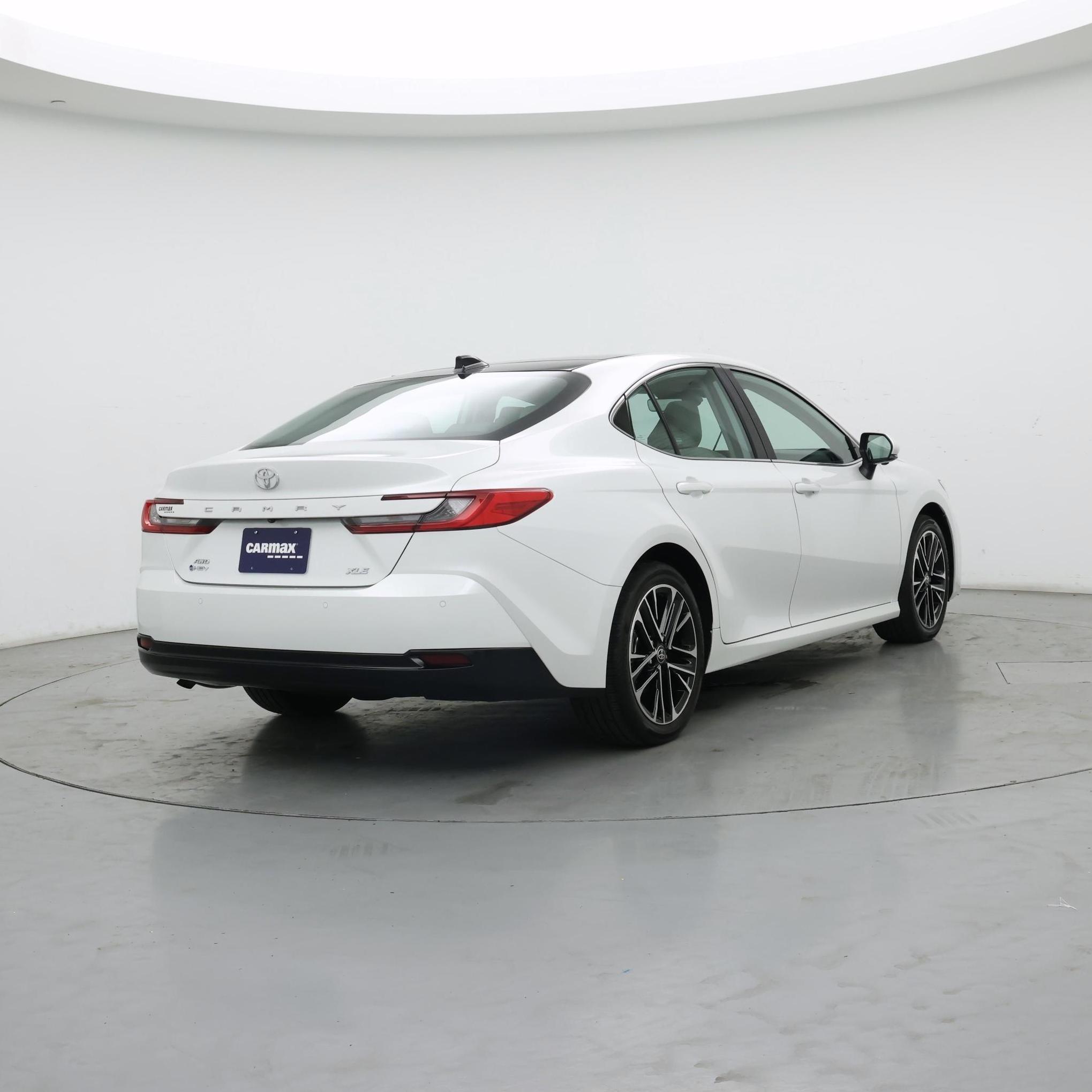 Thumbnail: 2025 Toyota Camry - 8