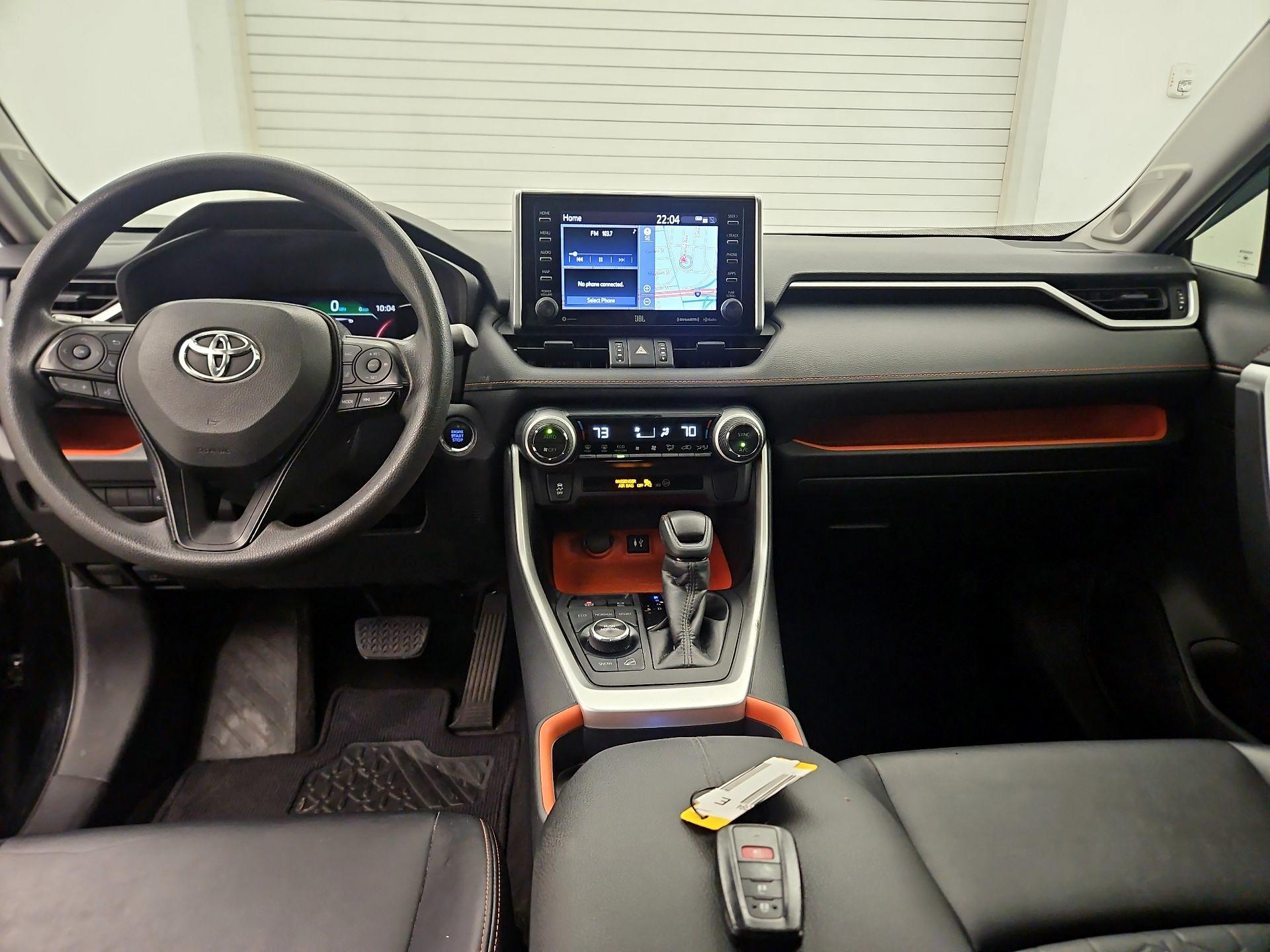 Thumbnail: 2019 Toyota RAV4 - 9