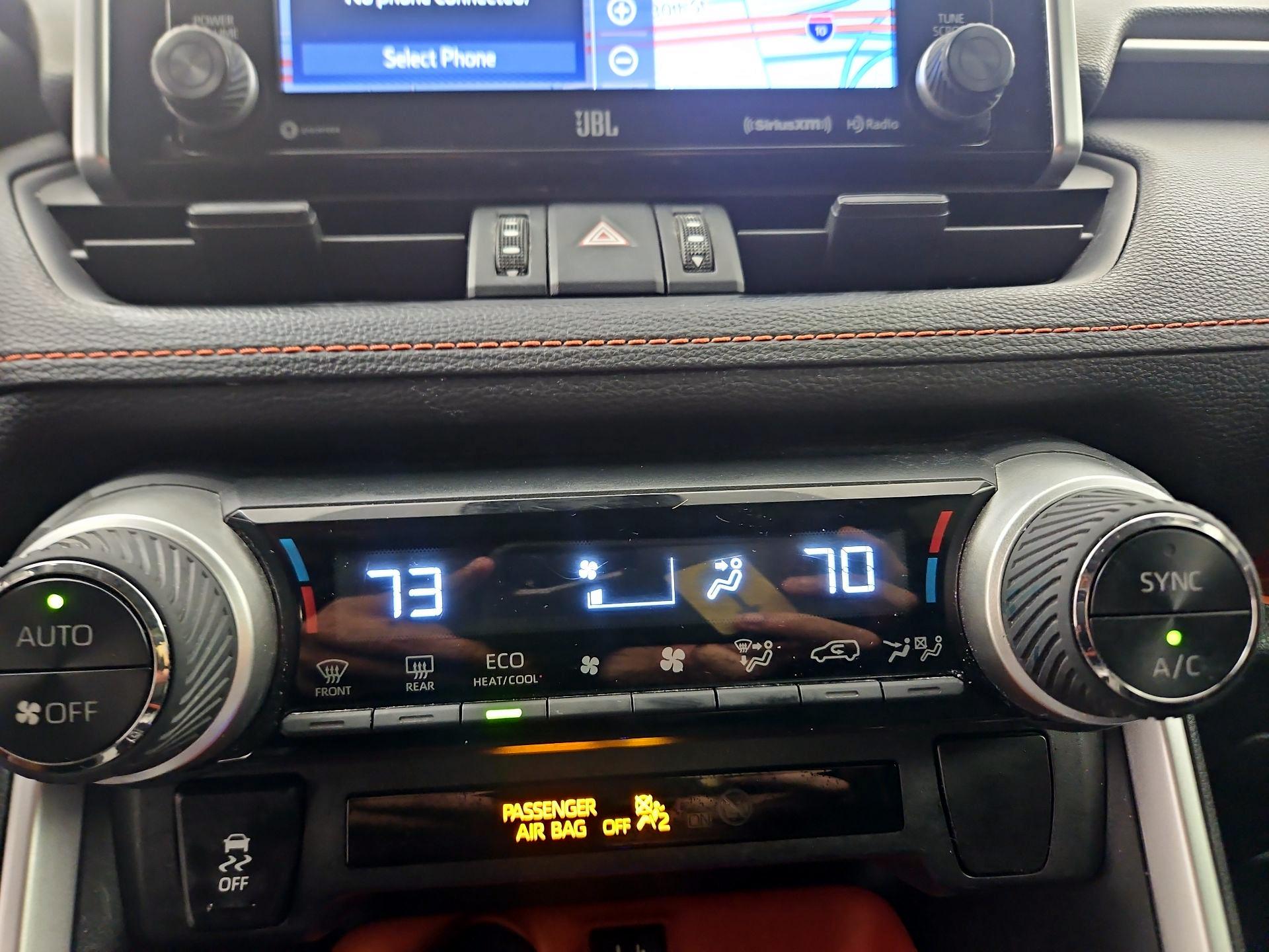 Thumbnail: 2019 Toyota RAV4 - 16