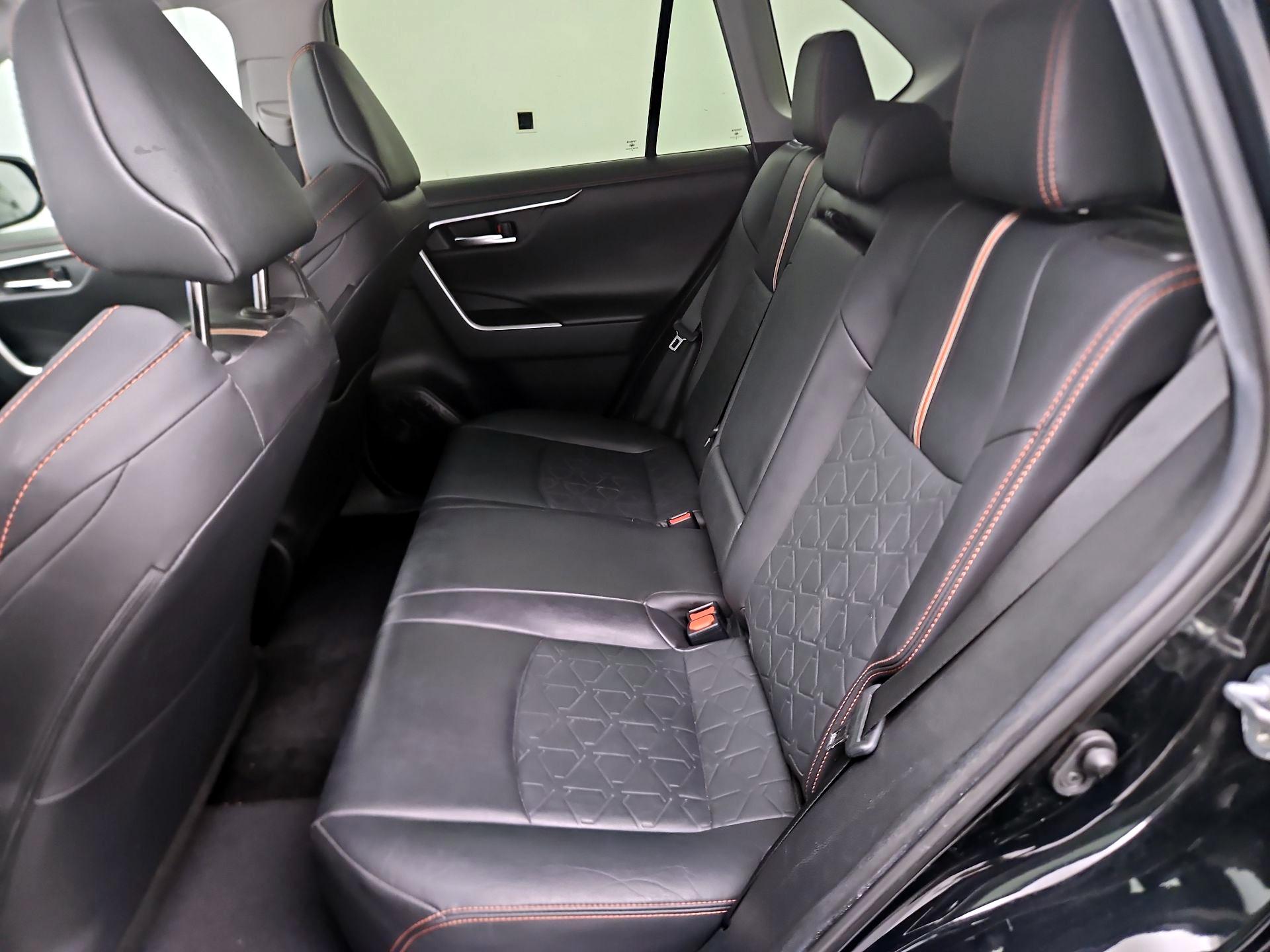 Thumbnail: 2019 Toyota RAV4 - 19