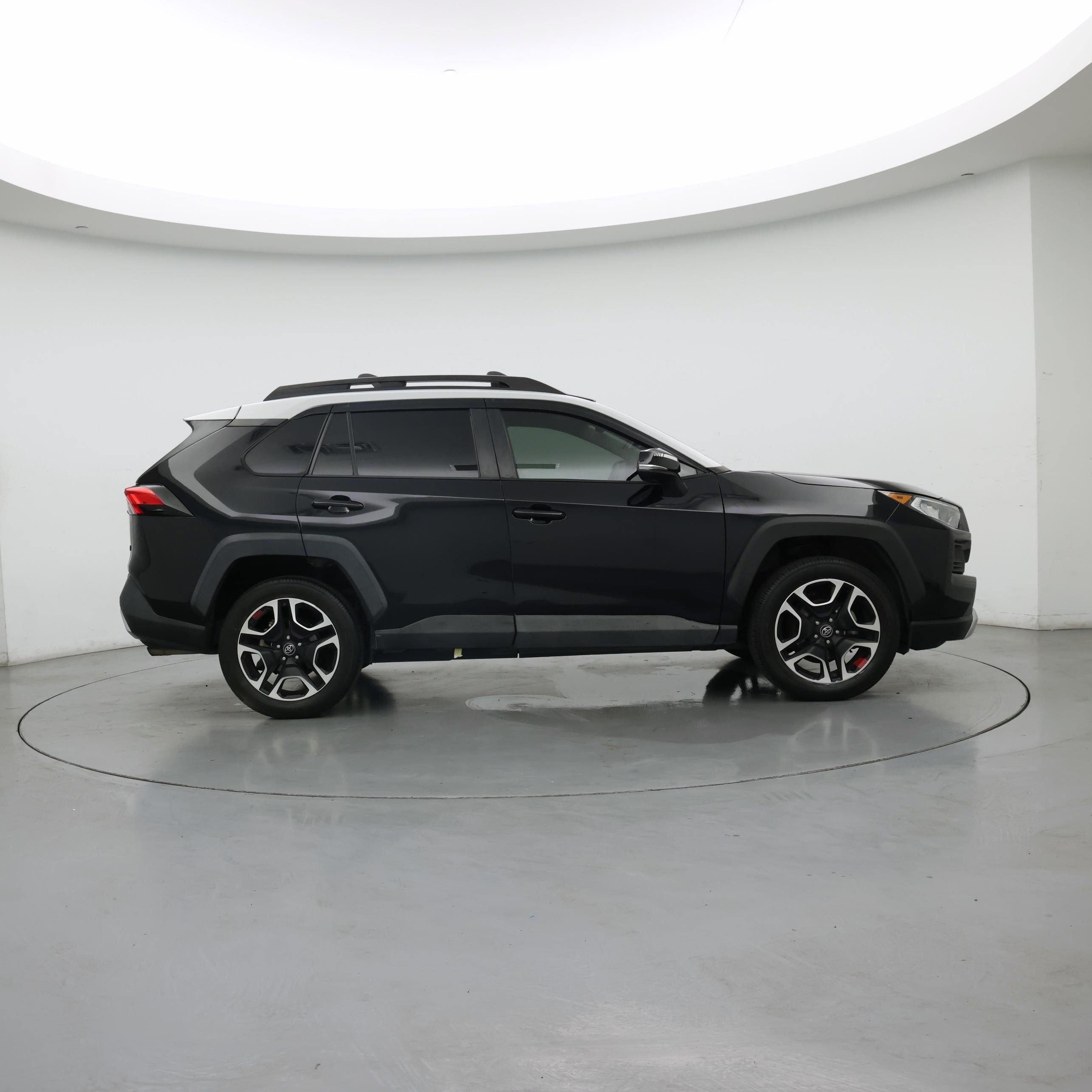 Thumbnail: 2019 Toyota RAV4 - 7