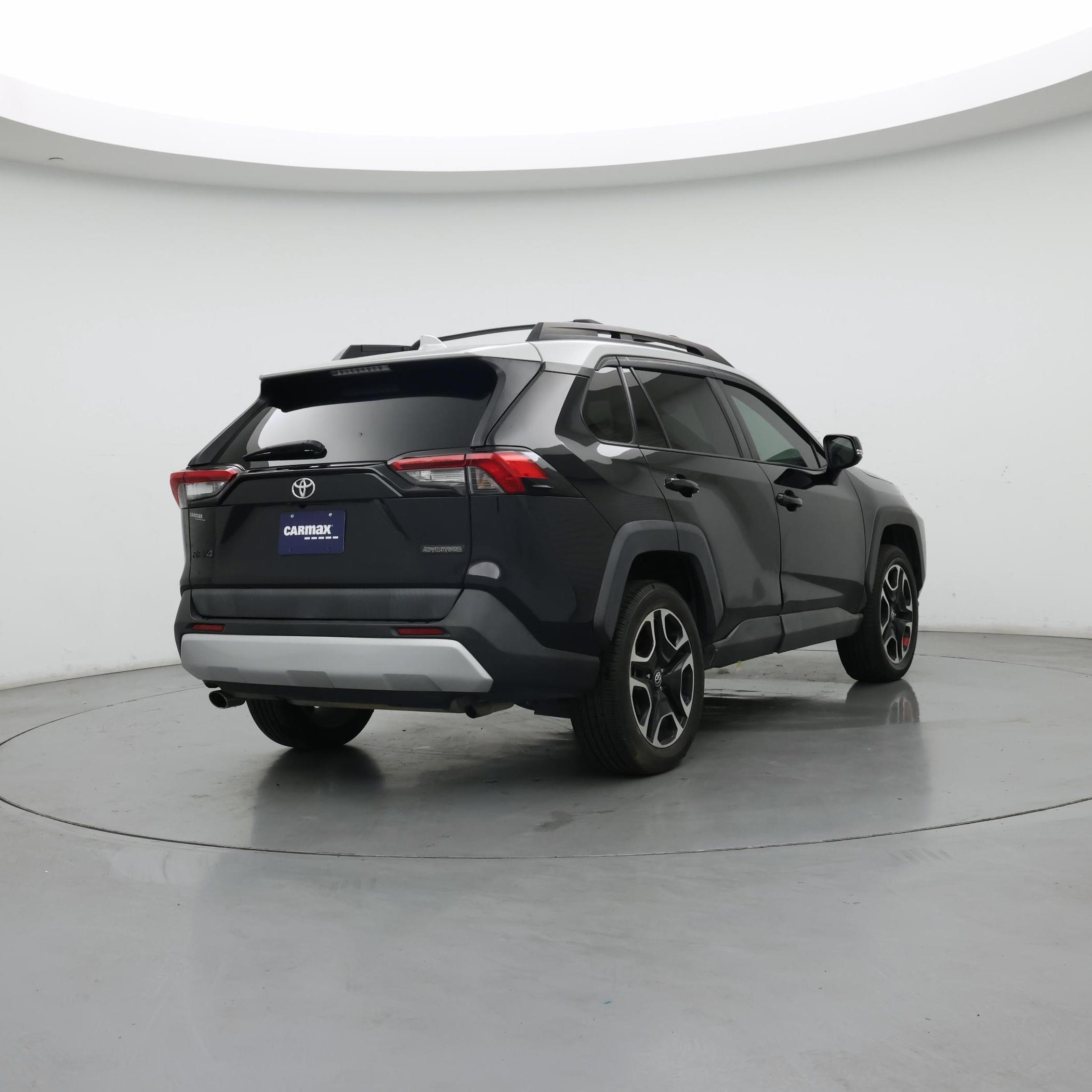 Thumbnail: 2019 Toyota RAV4 - 8
