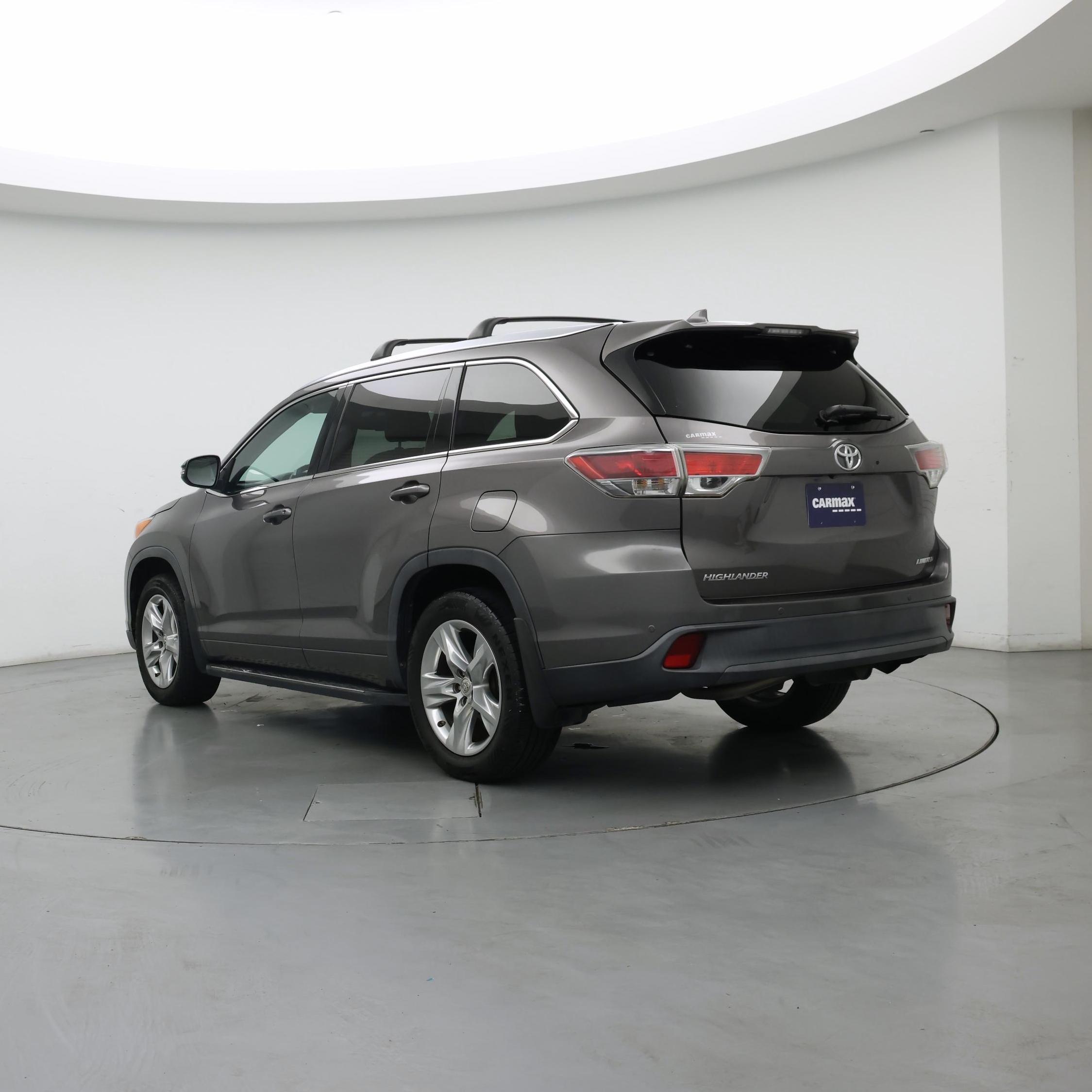 Thumbnail: 2015 Toyota Highlander - 2