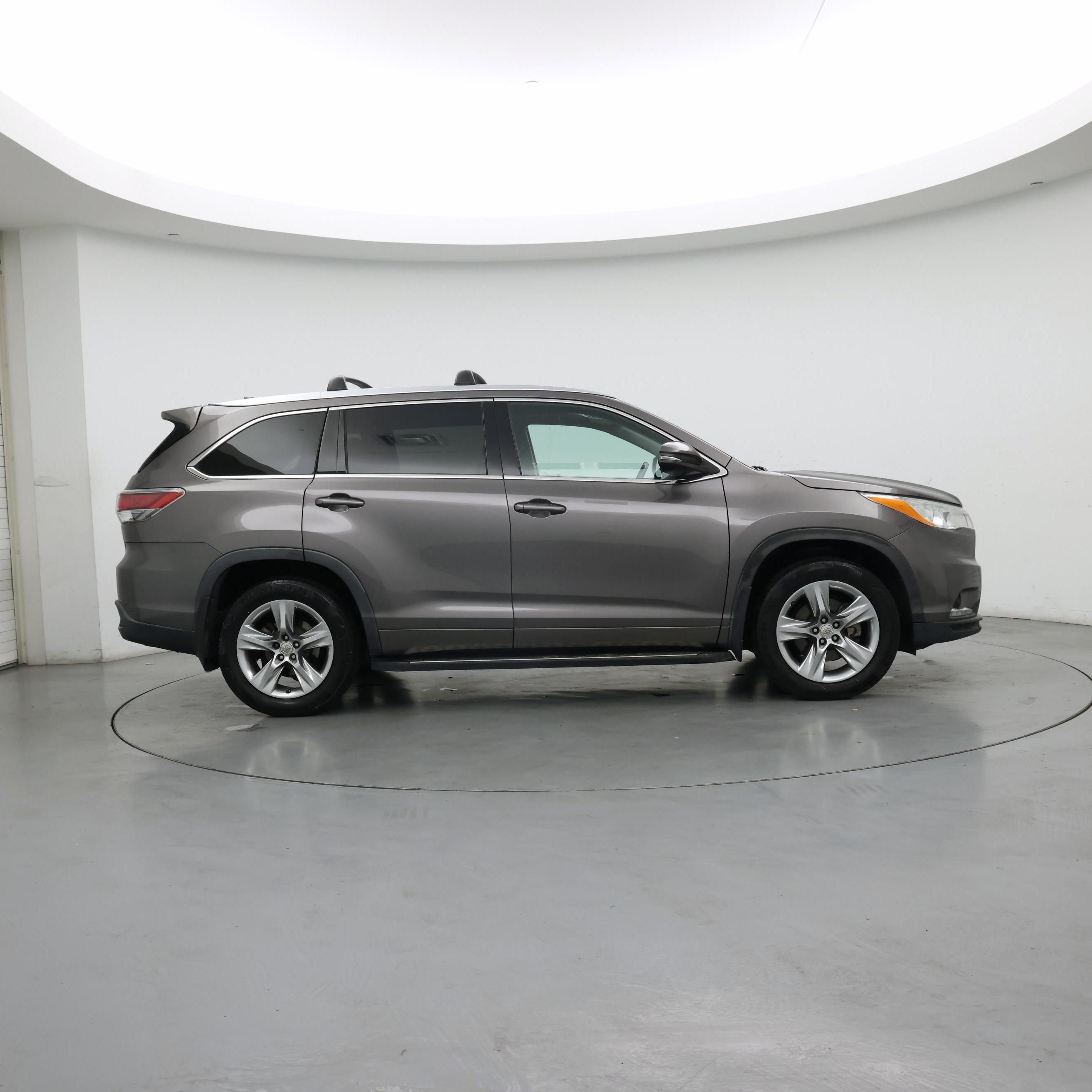 Thumbnail: 2015 Toyota Highlander - 7