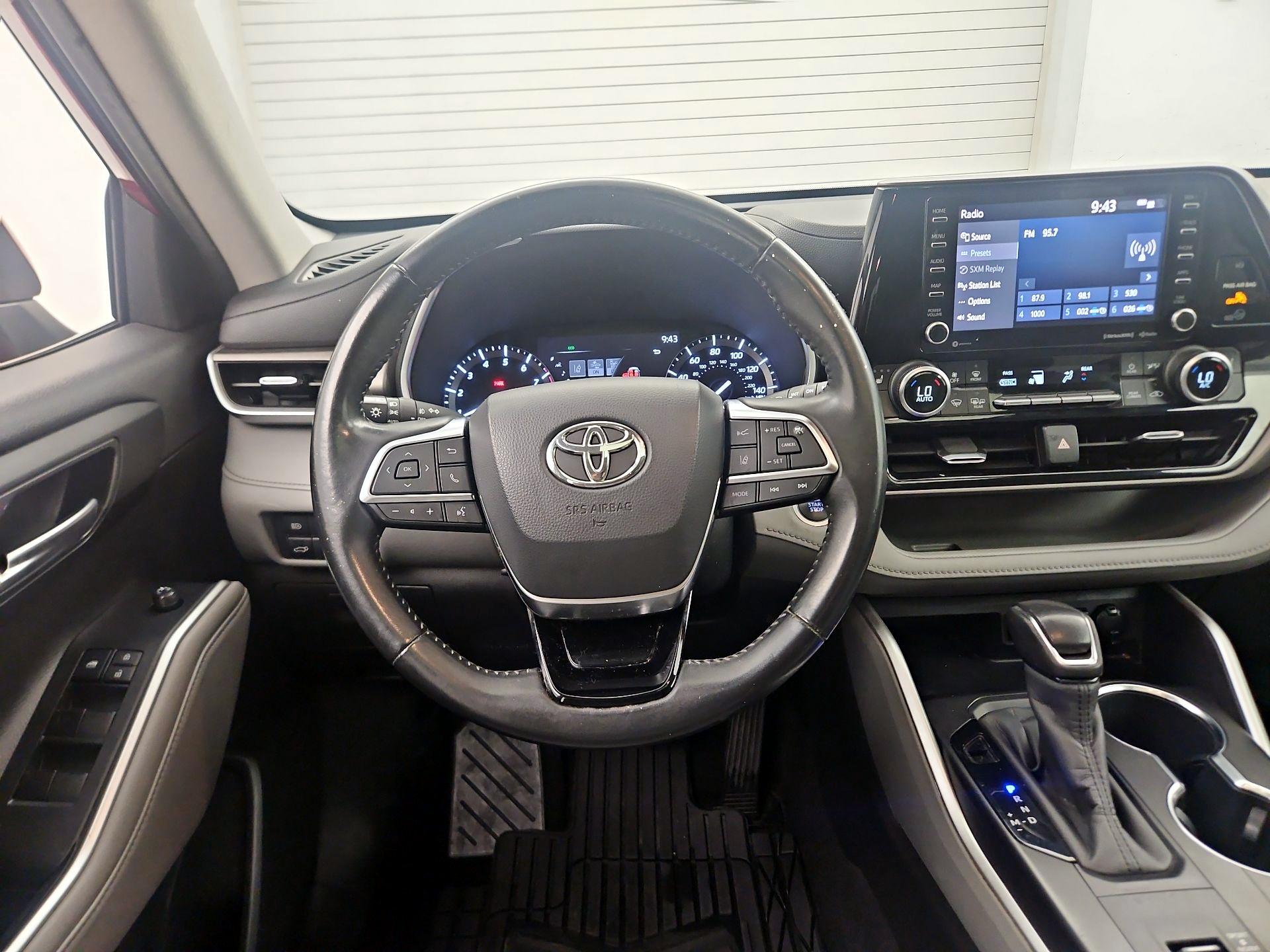 Thumbnail: 2020 Toyota Highlander - 10