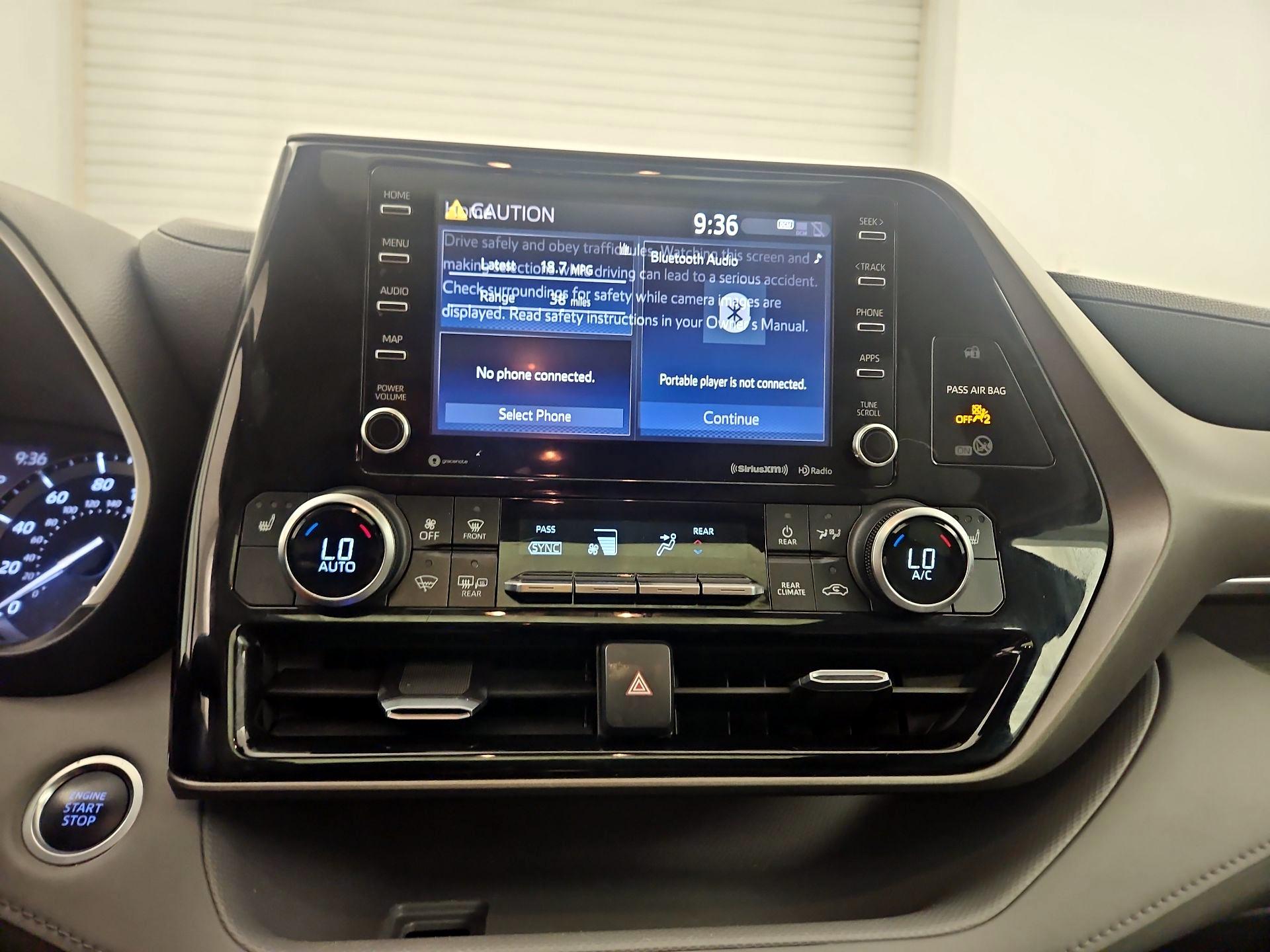 Thumbnail: 2020 Toyota Highlander - 16