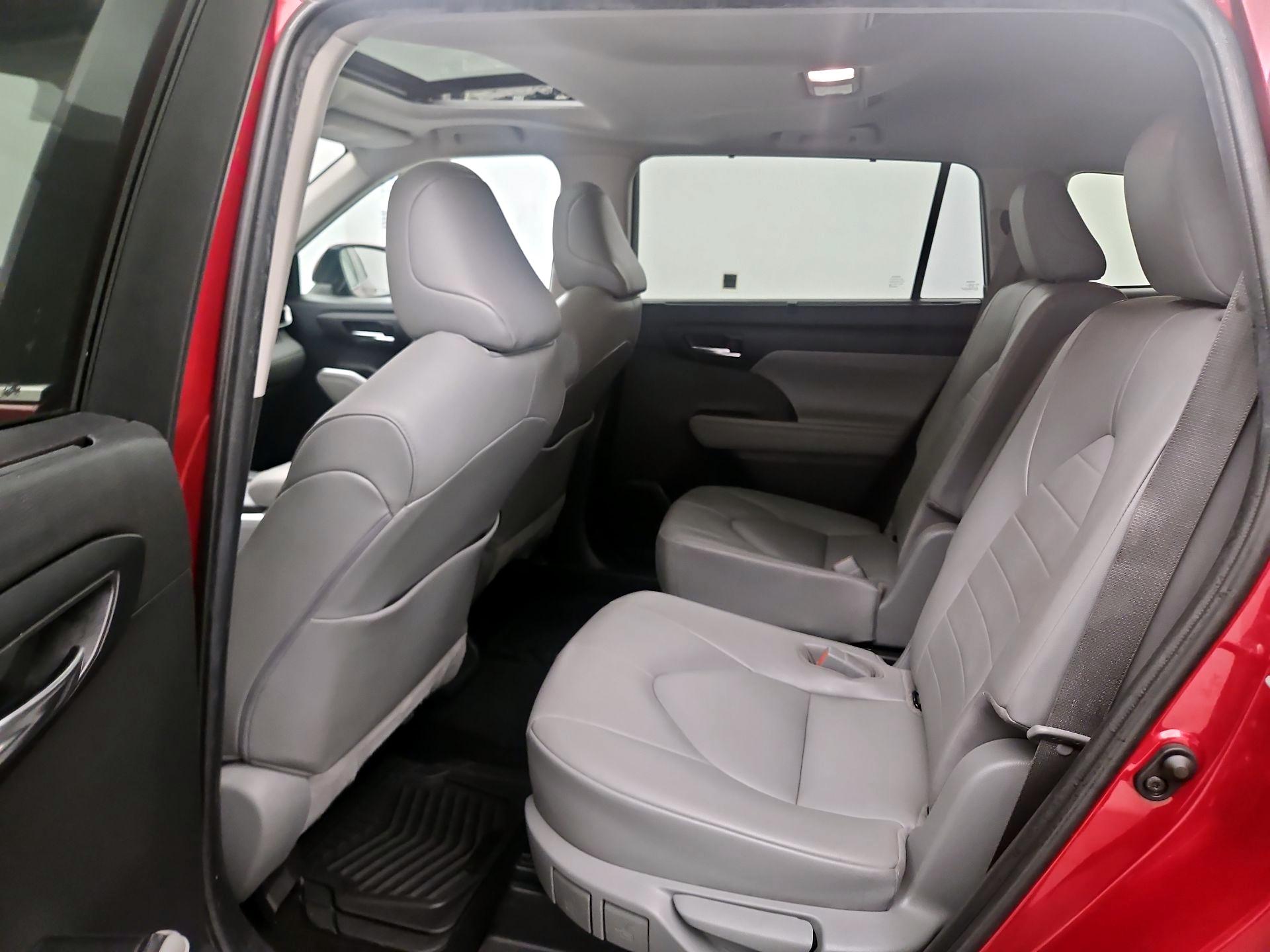 Thumbnail: 2020 Toyota Highlander - 19