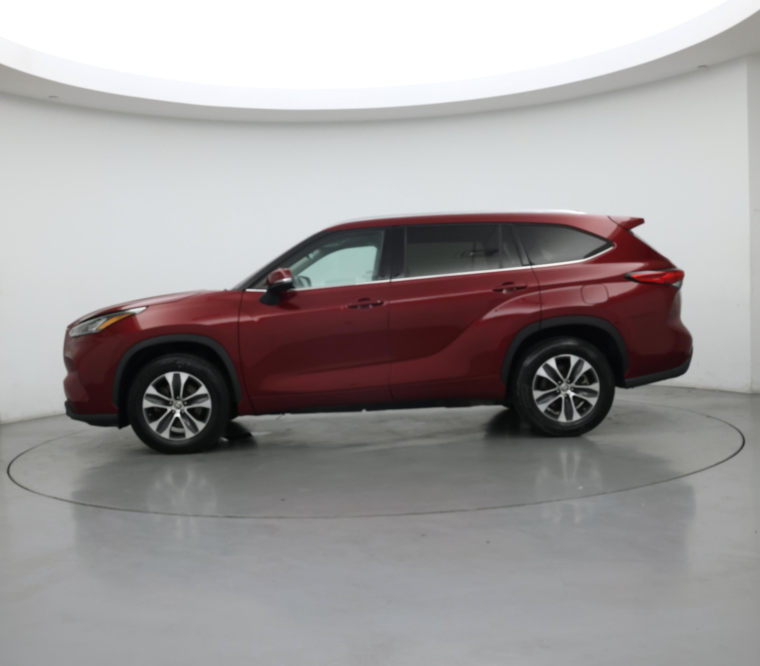Thumbnail: 2020 Toyota Highlander - 3