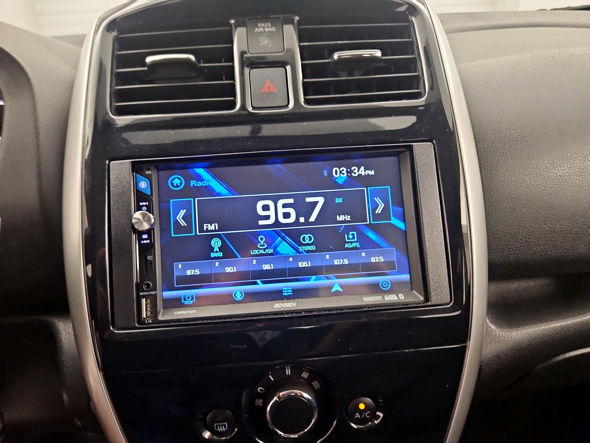 Thumbnail: 2015 Nissan Versa Note - 14