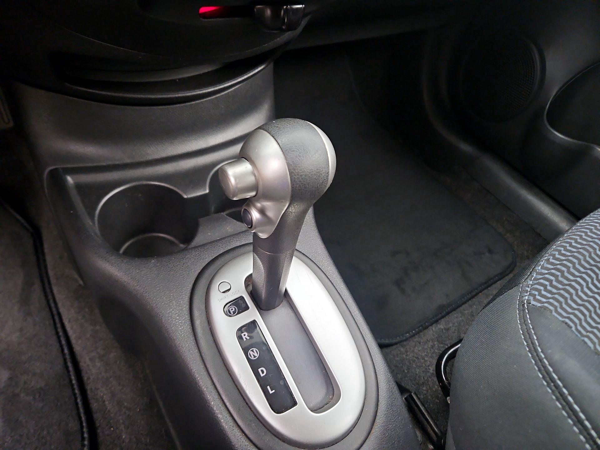 Thumbnail: 2015 Nissan Versa Note - 16