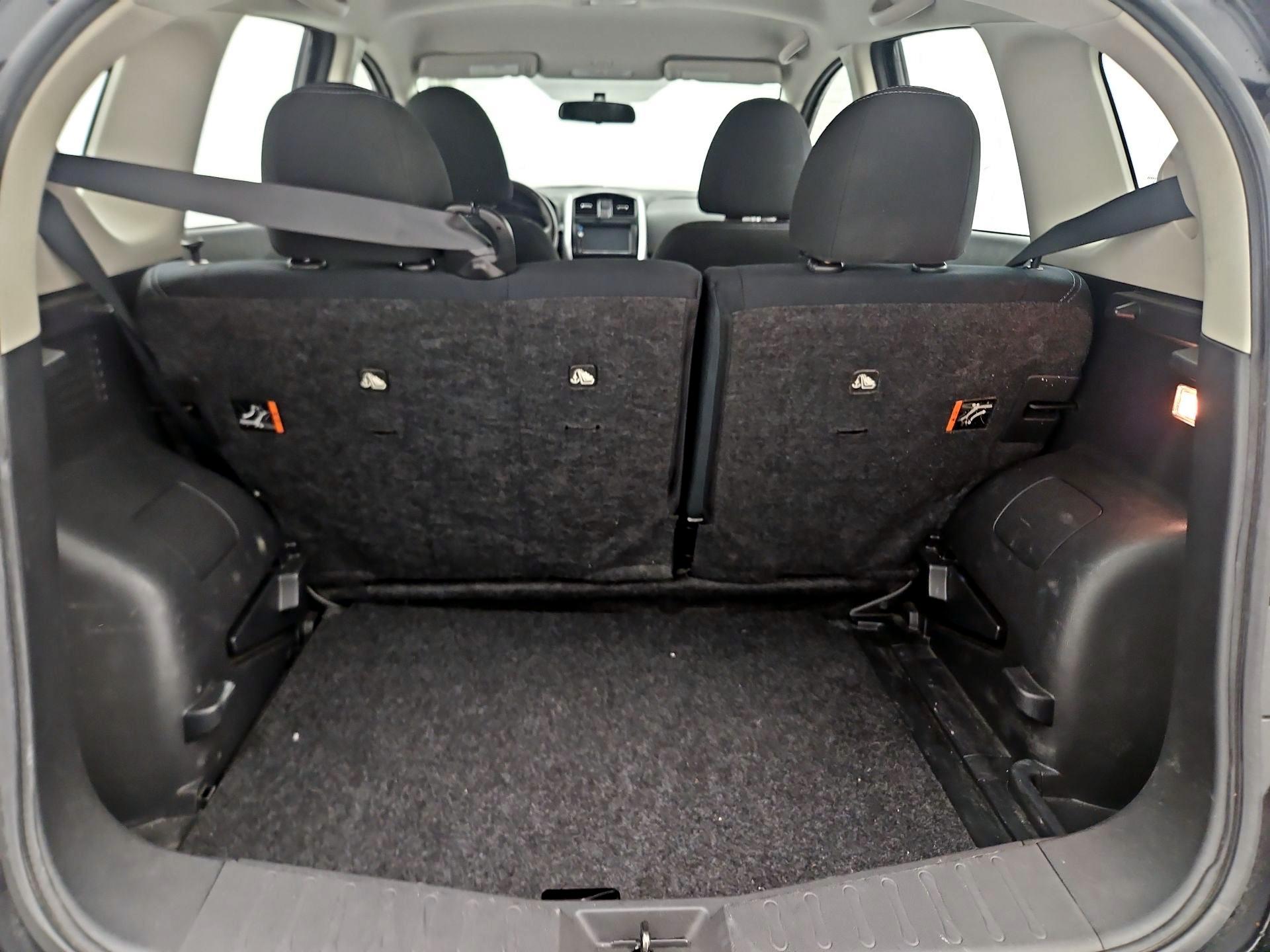 Thumbnail: 2015 Nissan Versa Note - 19