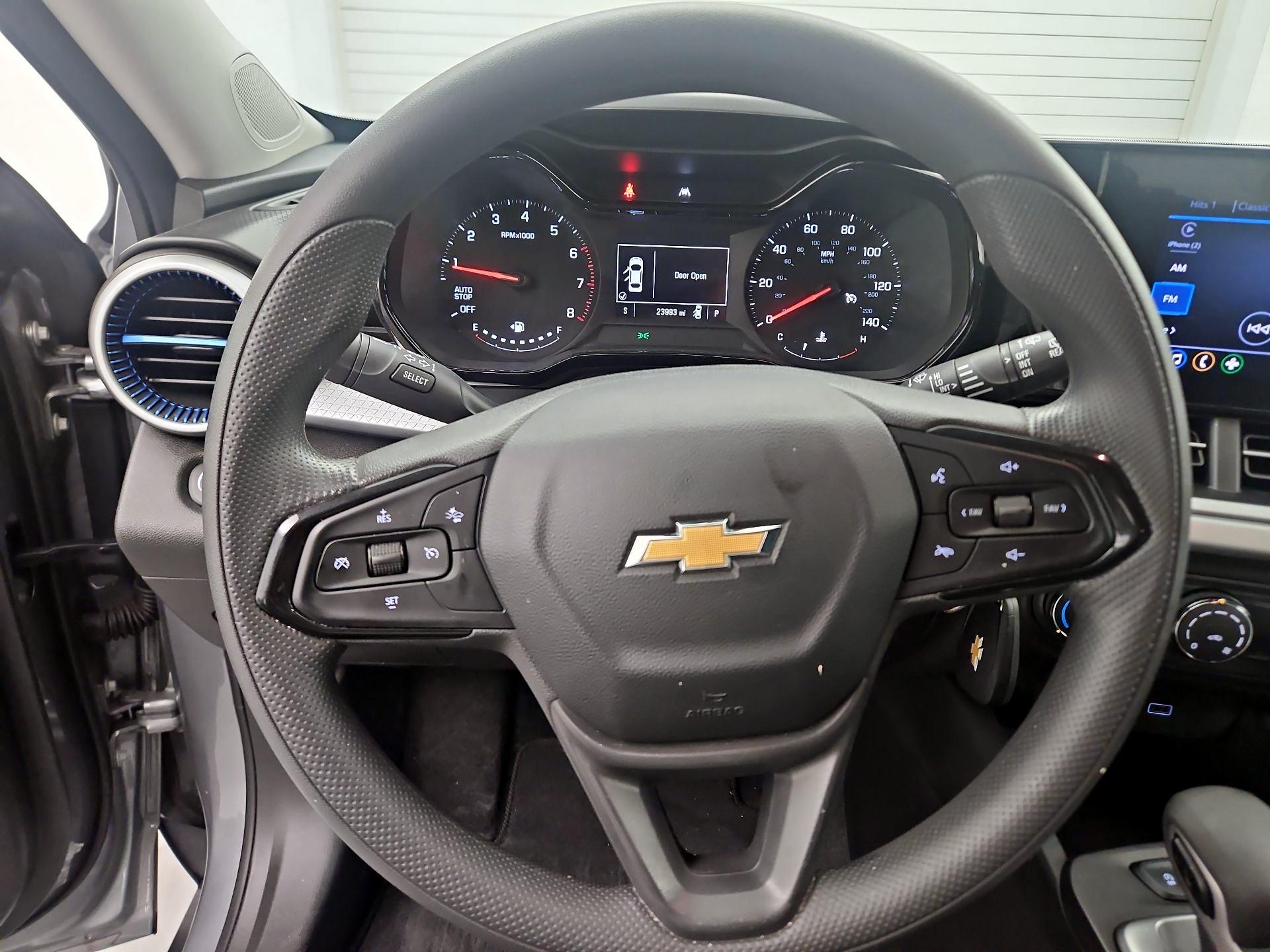 Thumbnail: 2024 Chevrolet Trax - 10