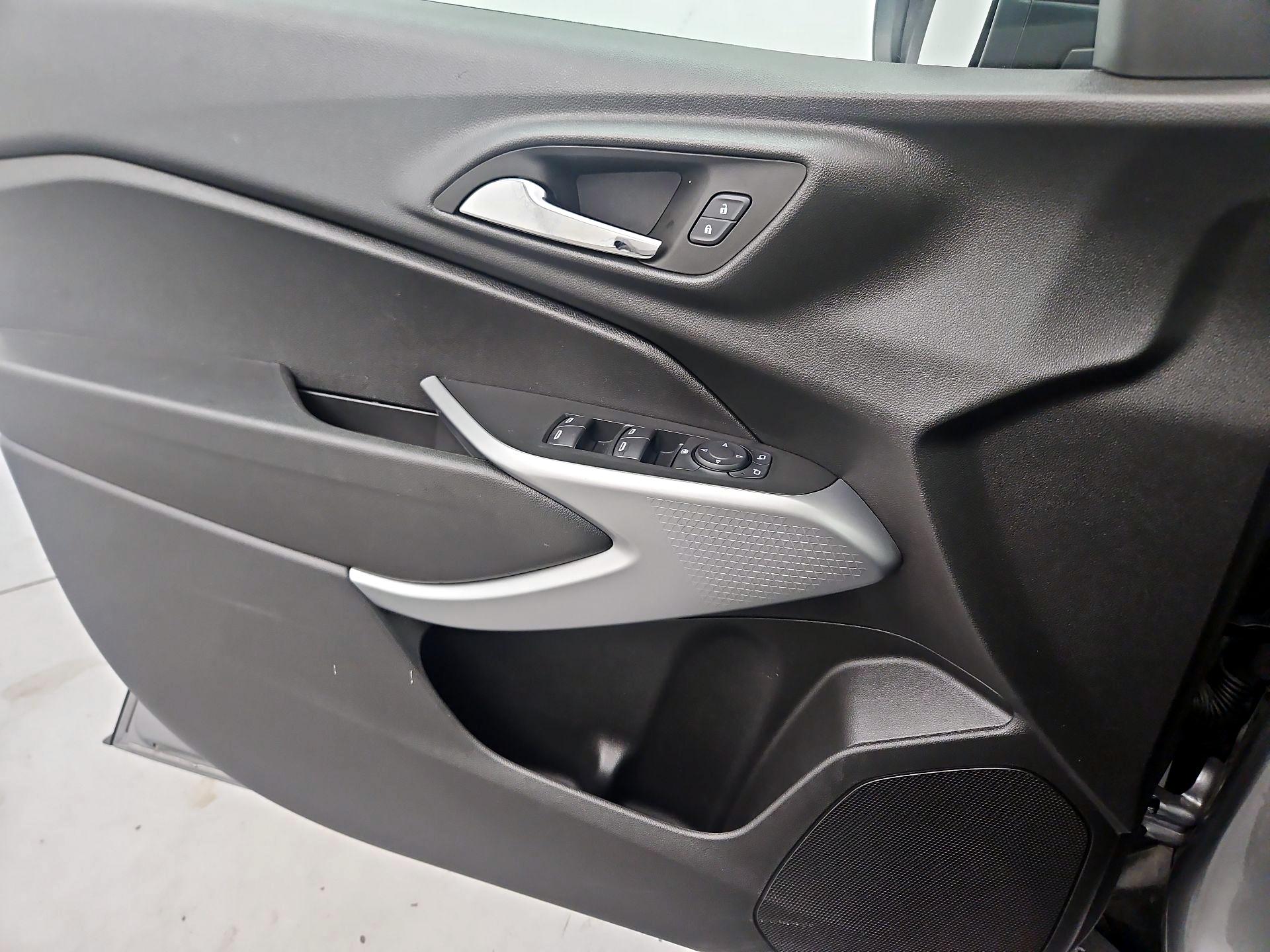 Thumbnail: 2024 Chevrolet Trax - 12