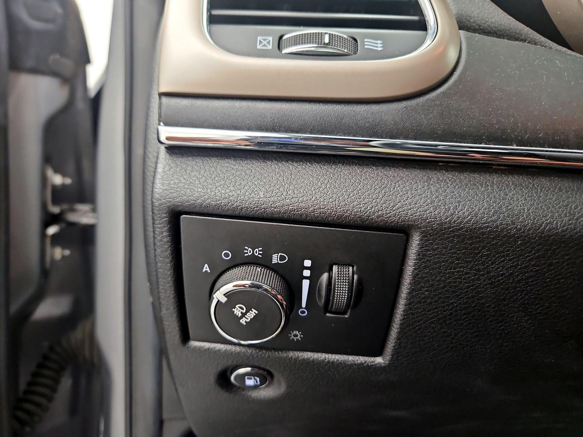 Thumbnail: 2014 Jeep Grand Cherokee - 13