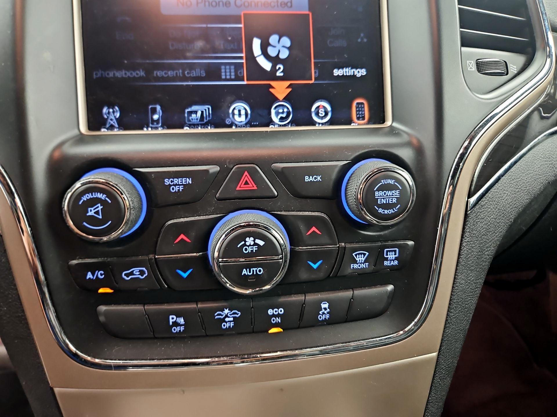 Thumbnail: 2014 Jeep Grand Cherokee - 16