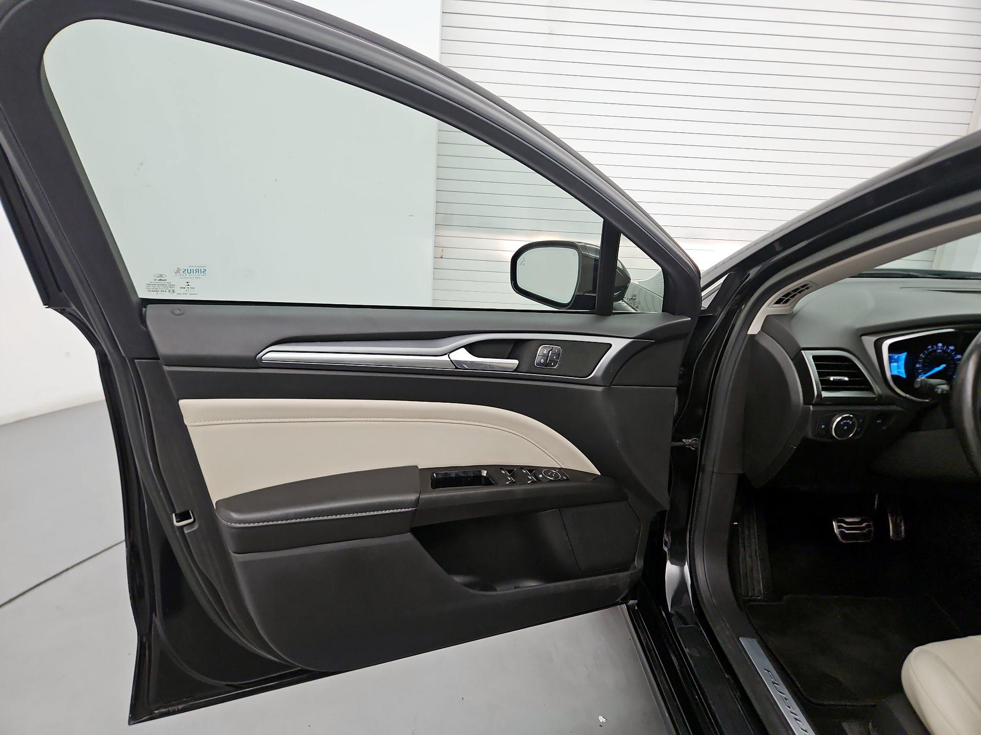 Thumbnail: 2014 Ford Fusion - 12