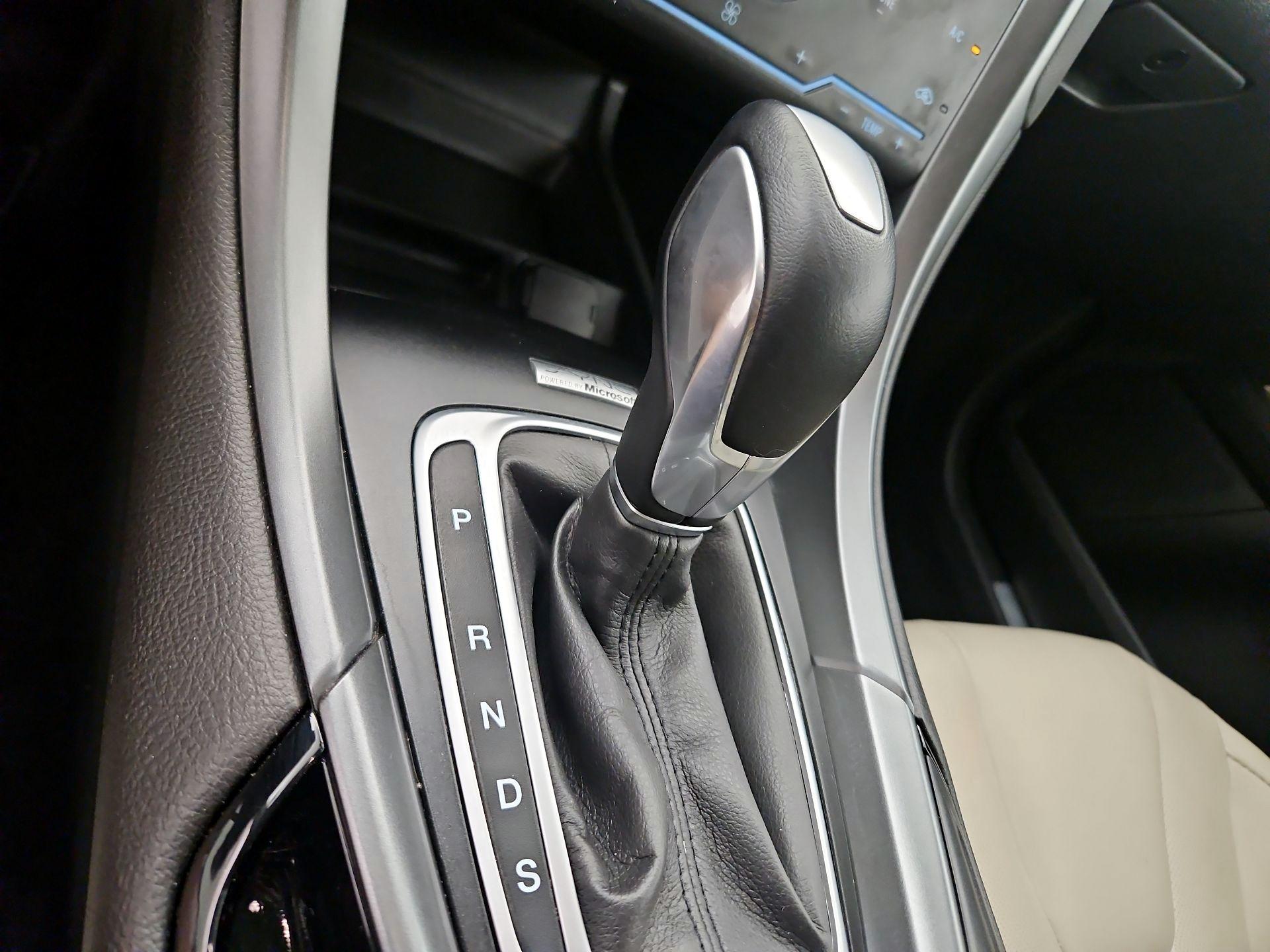 Thumbnail: 2014 Ford Fusion - 16