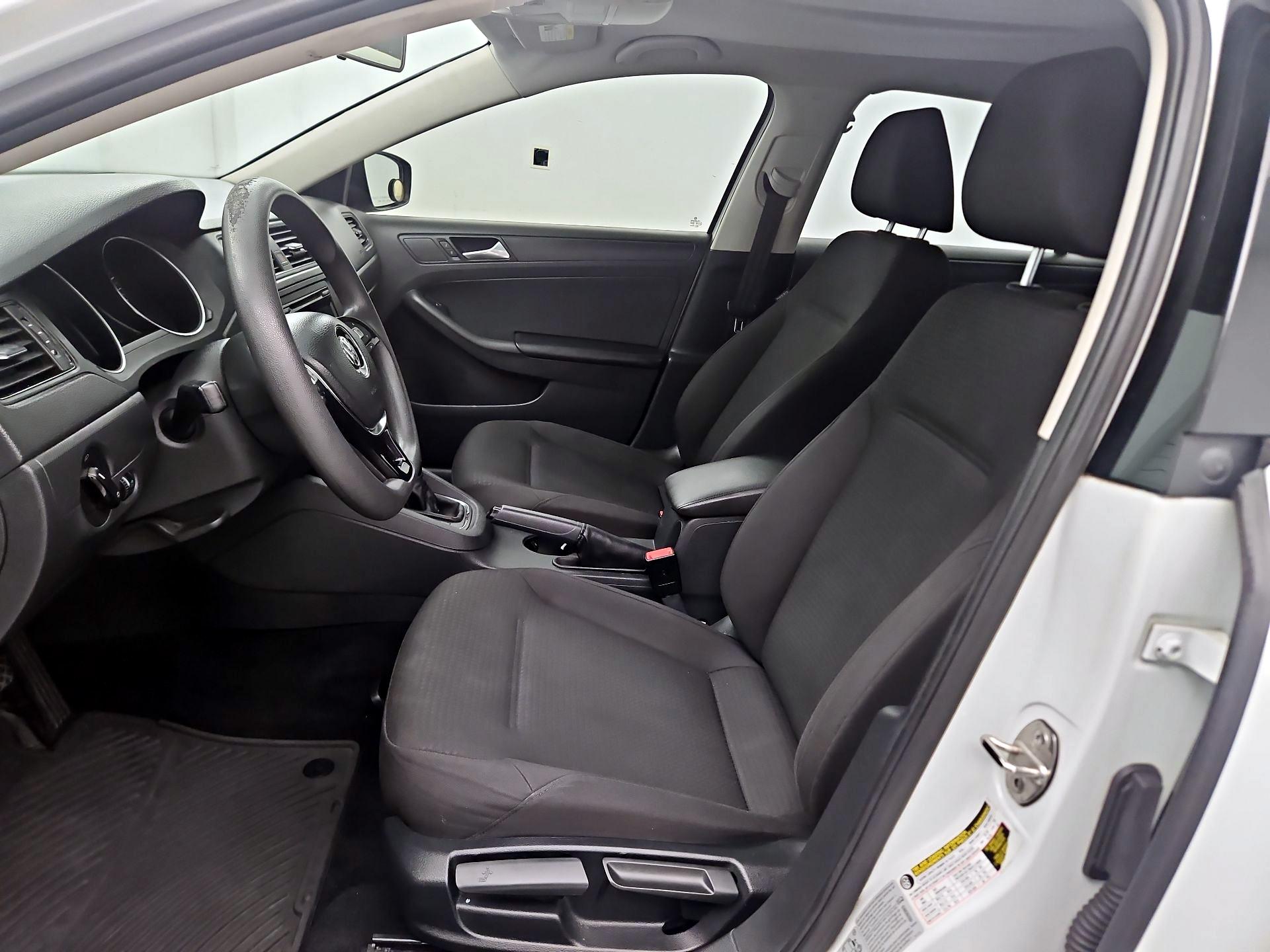 Thumbnail: 2015 Volkswagen Jetta - 11