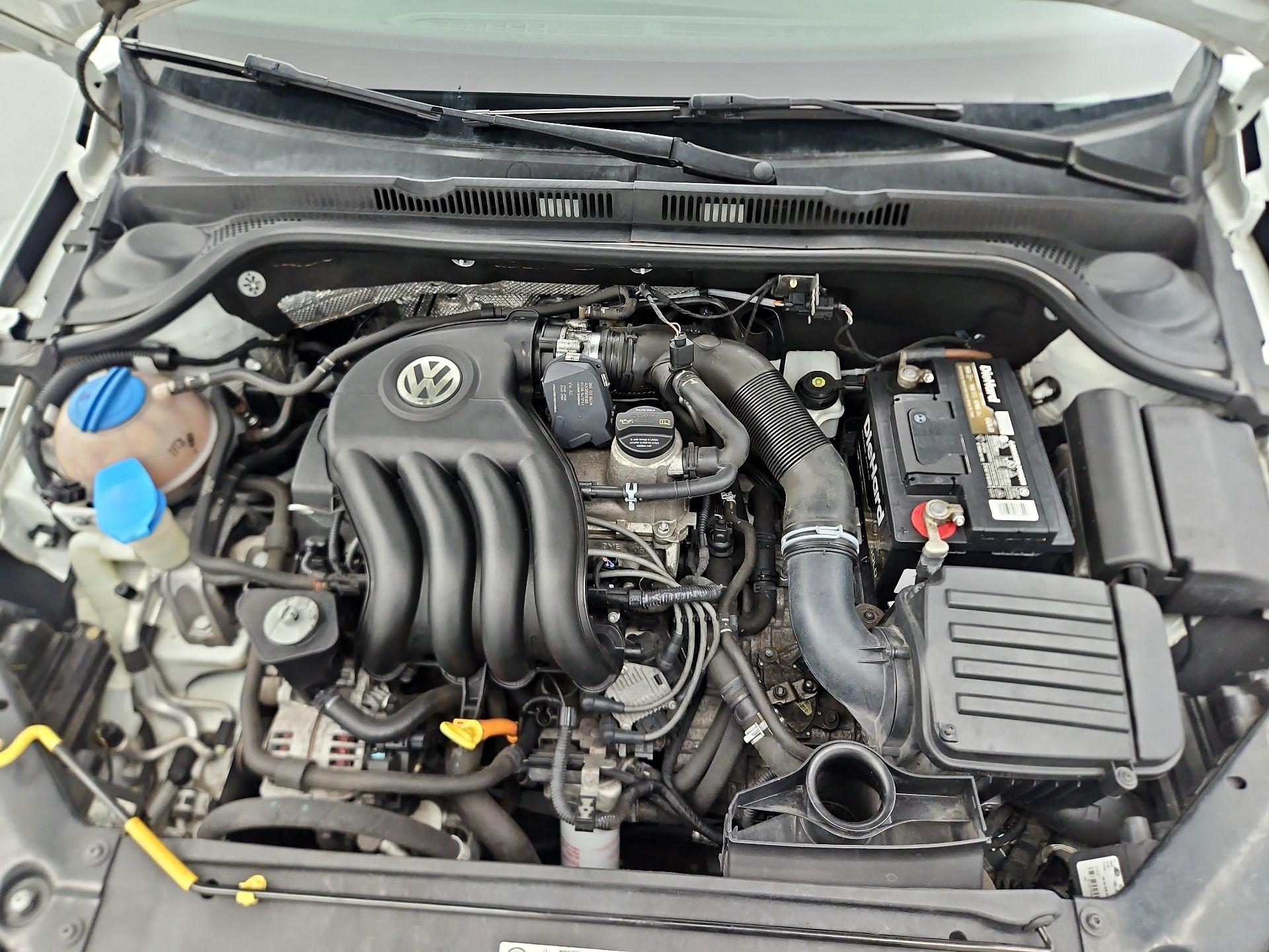 Thumbnail: 2015 Volkswagen Jetta - 20