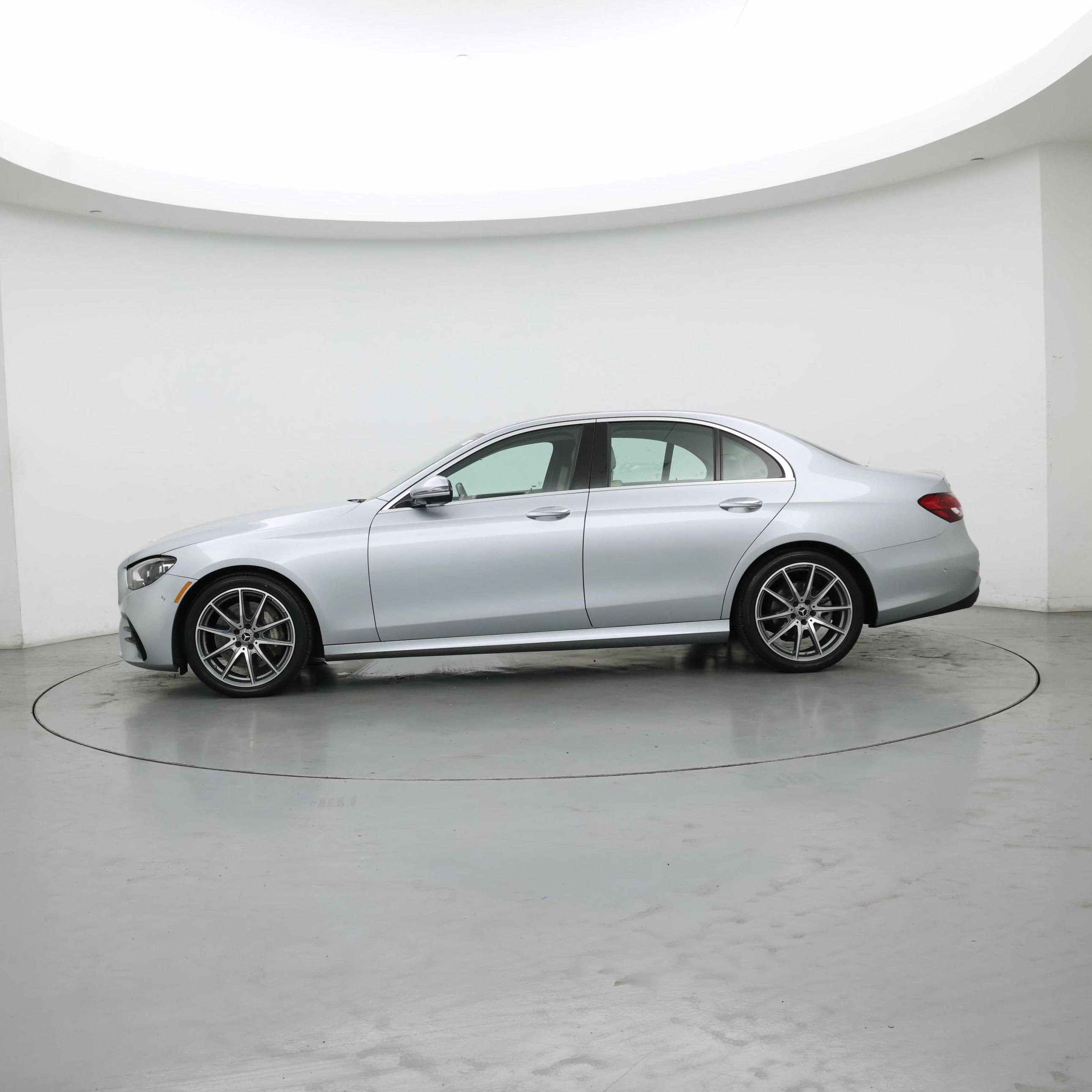 Thumbnail: 2022 Mercedes-Benz E-Class - 3