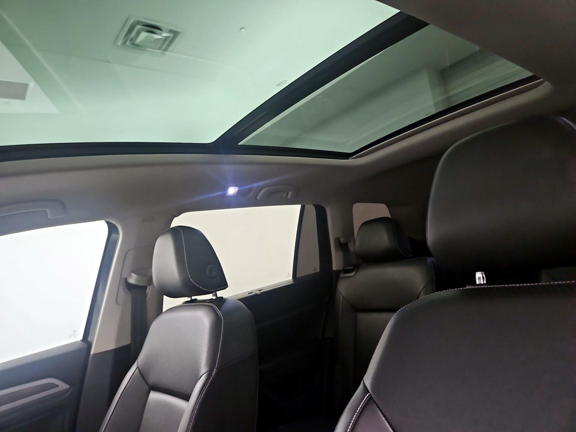 Thumbnail: 2021 Volkswagen Atlas - 18