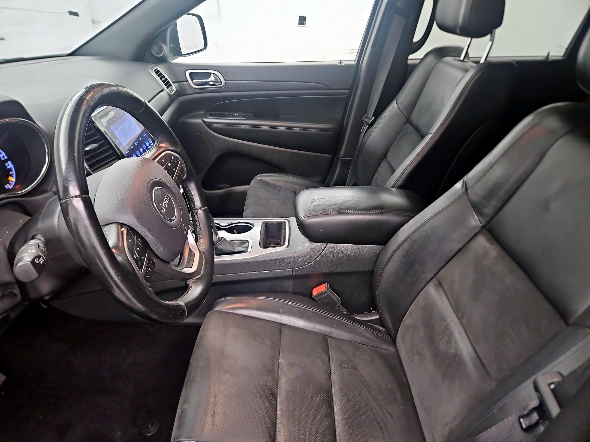 Thumbnail: 2020 Jeep Grand Cherokee - 11