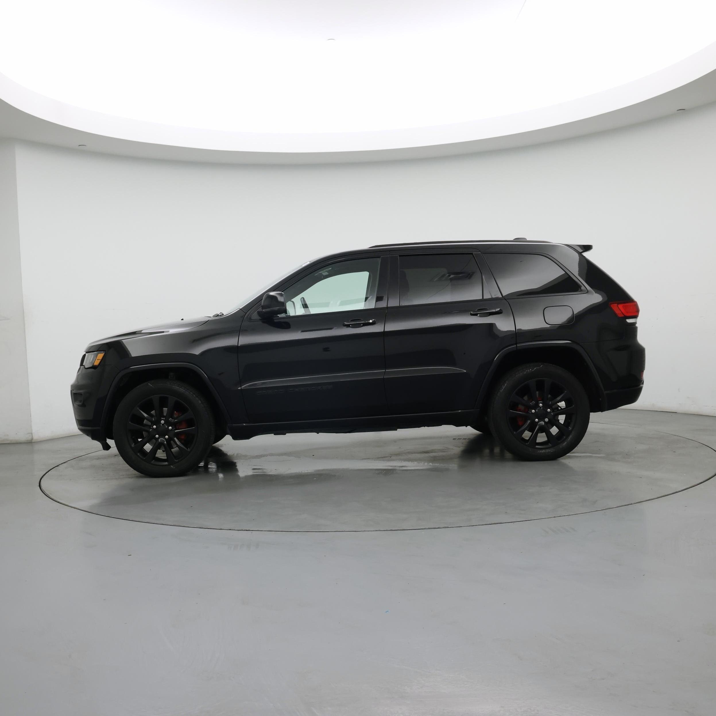 Thumbnail: 2020 Jeep Grand Cherokee - 3