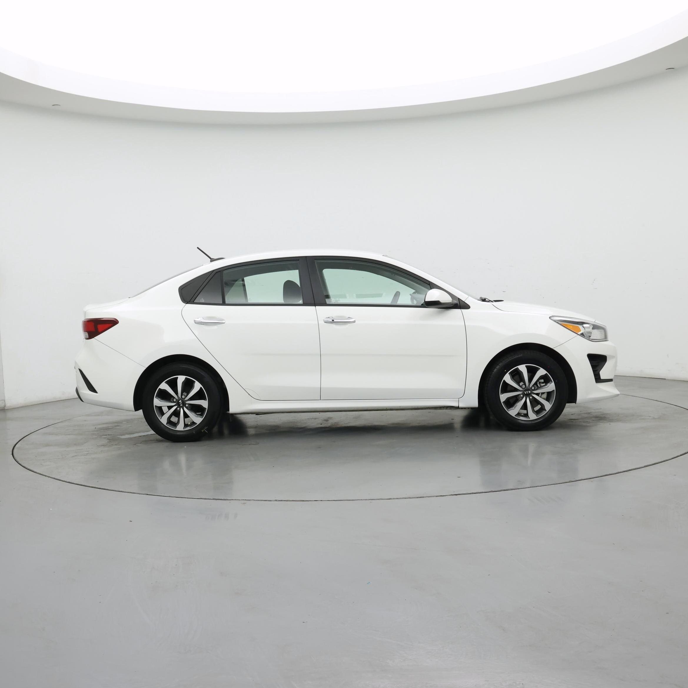 Thumbnail: 2021 Kia Rio - 7