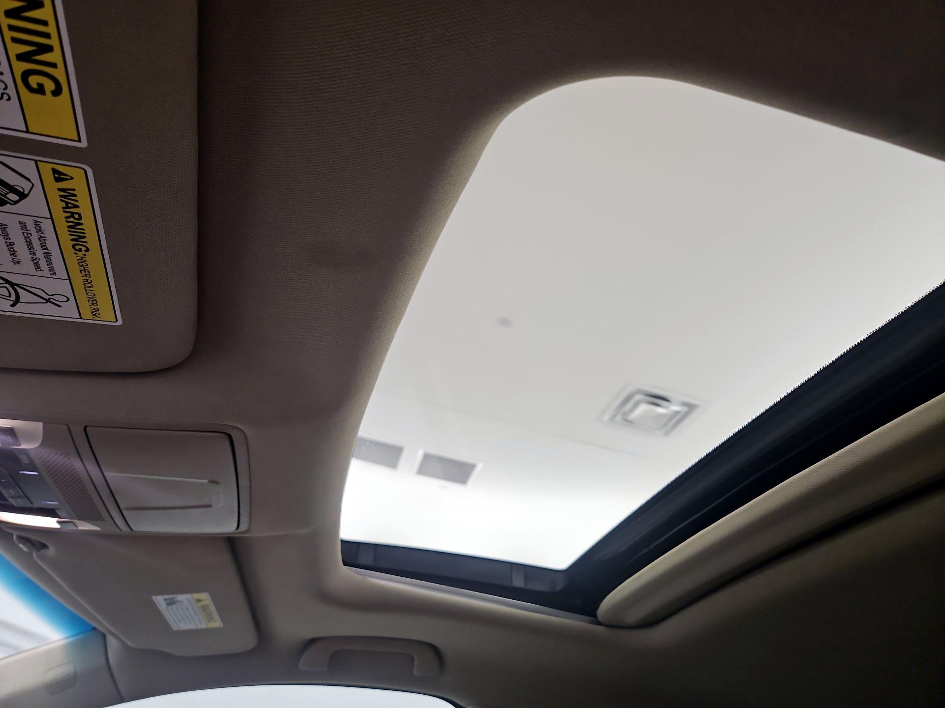 Thumbnail: 2019 Acura MDX - 18