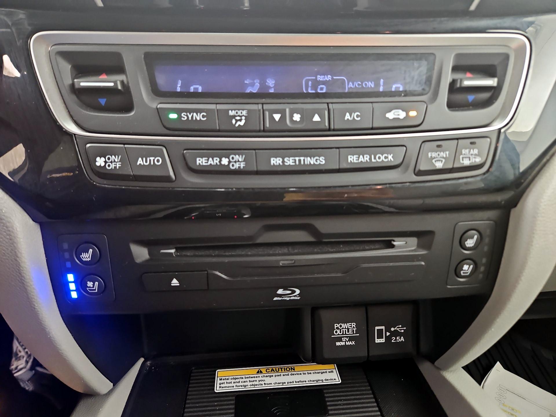 Thumbnail: 2020 Honda Pilot - 16